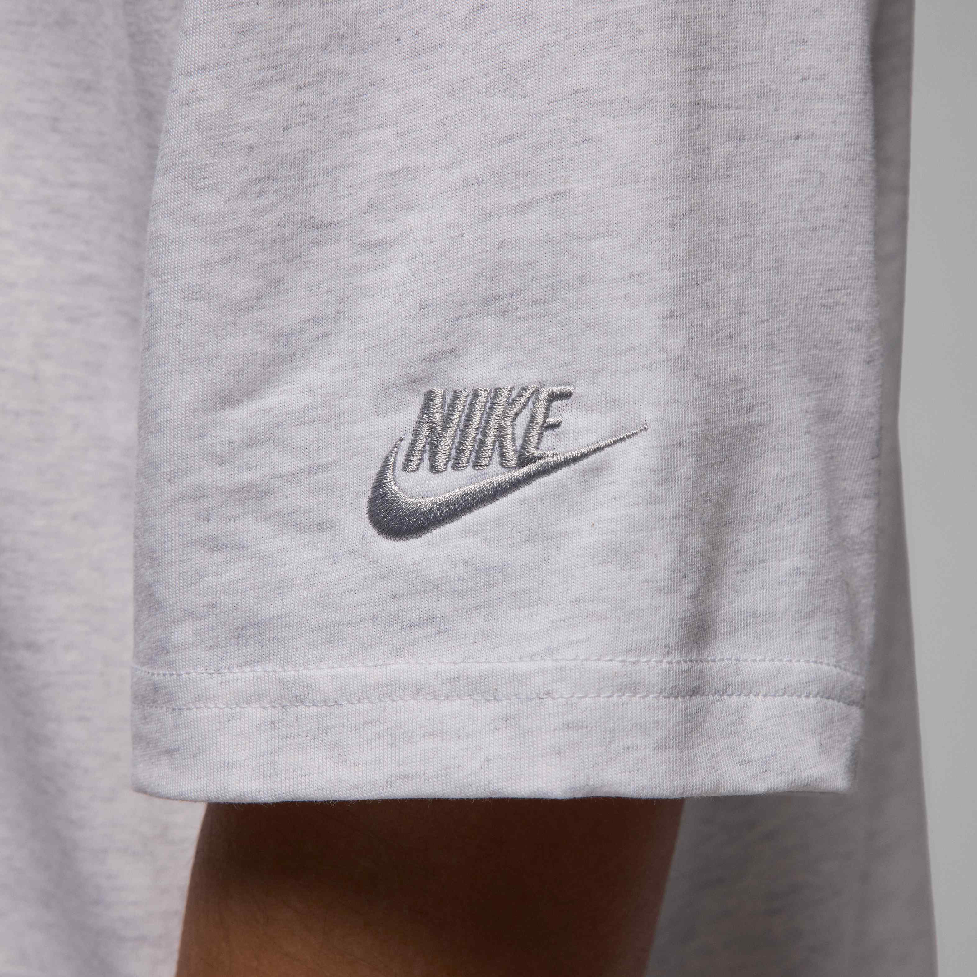 Jordan Brooklyn image number 4