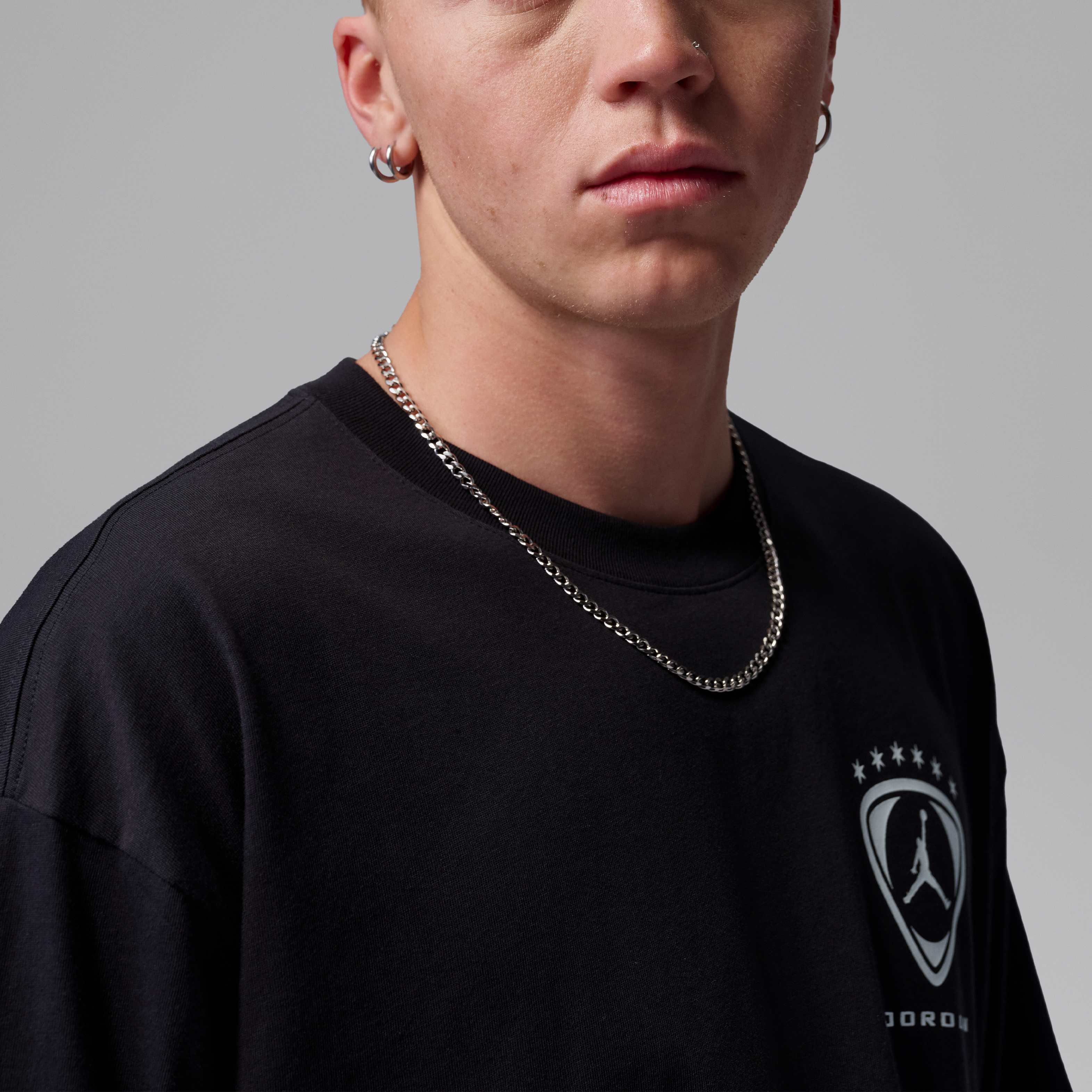 Jordan Brooklyn image number 2