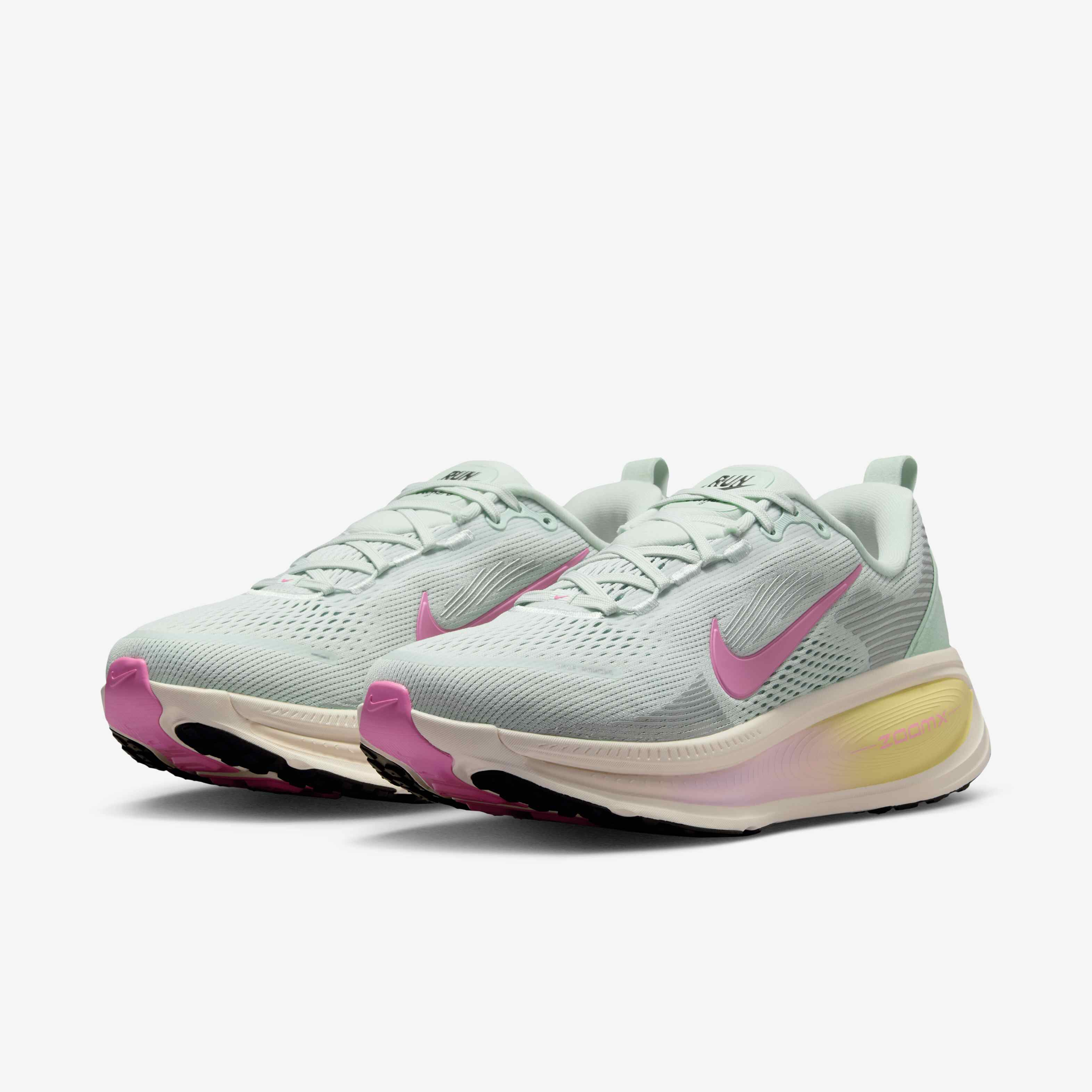 Nike Vomero 18 image number 4