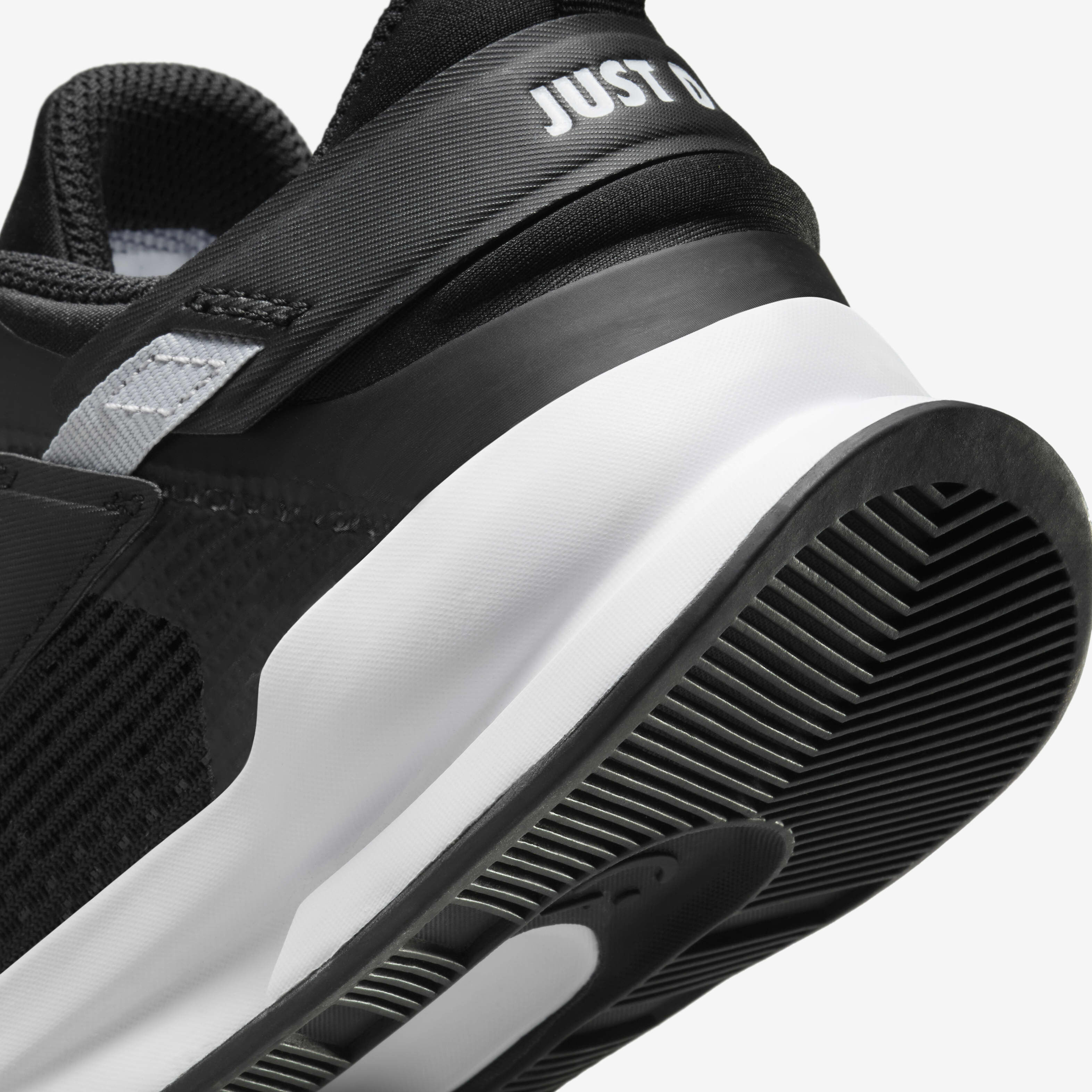 نايكي كروس كورت image number 7