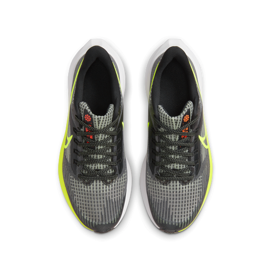 Shop Air Zoom Pegasus 39 Older Kids Road Running Shoes Nike KSA