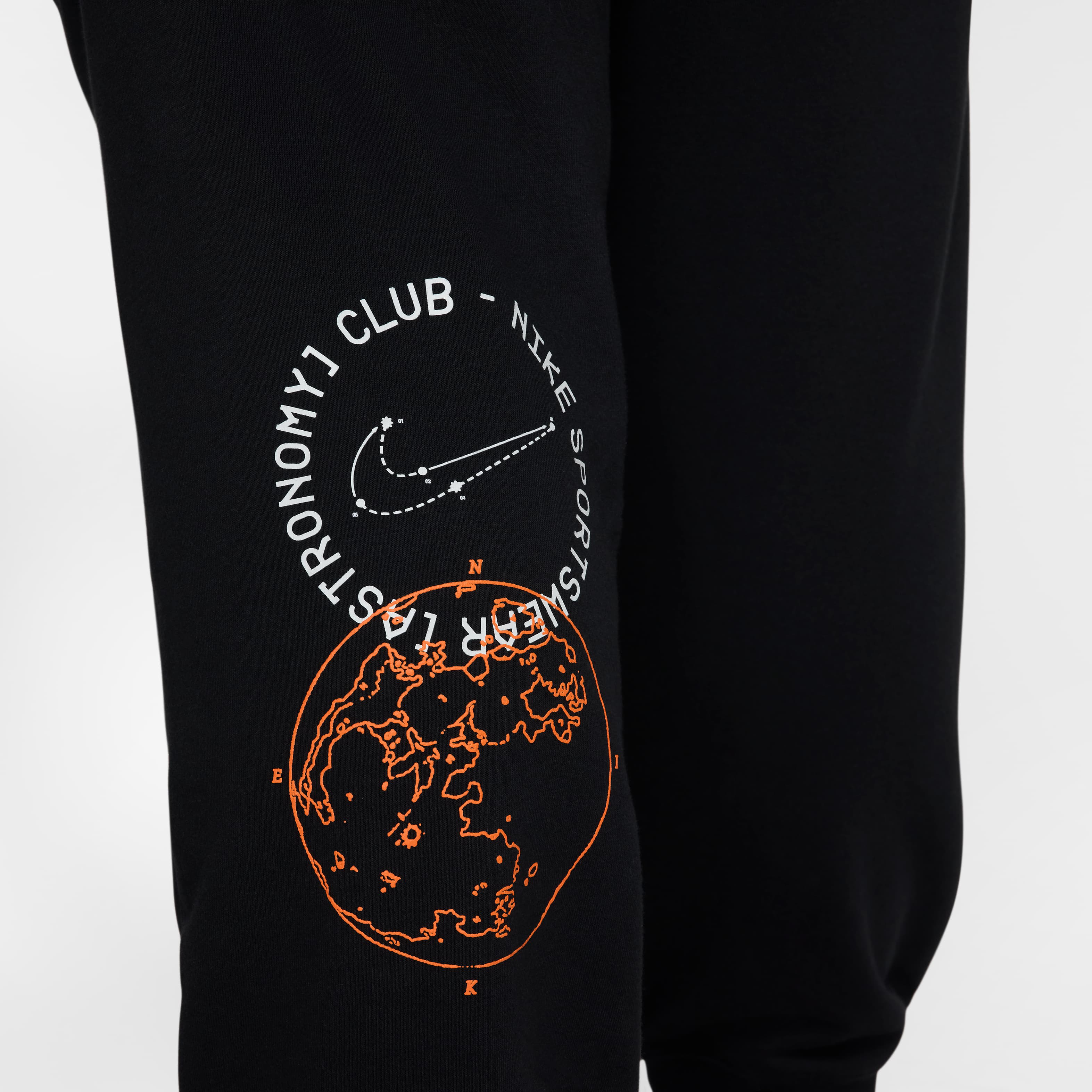 نايكي كلوب image number 13