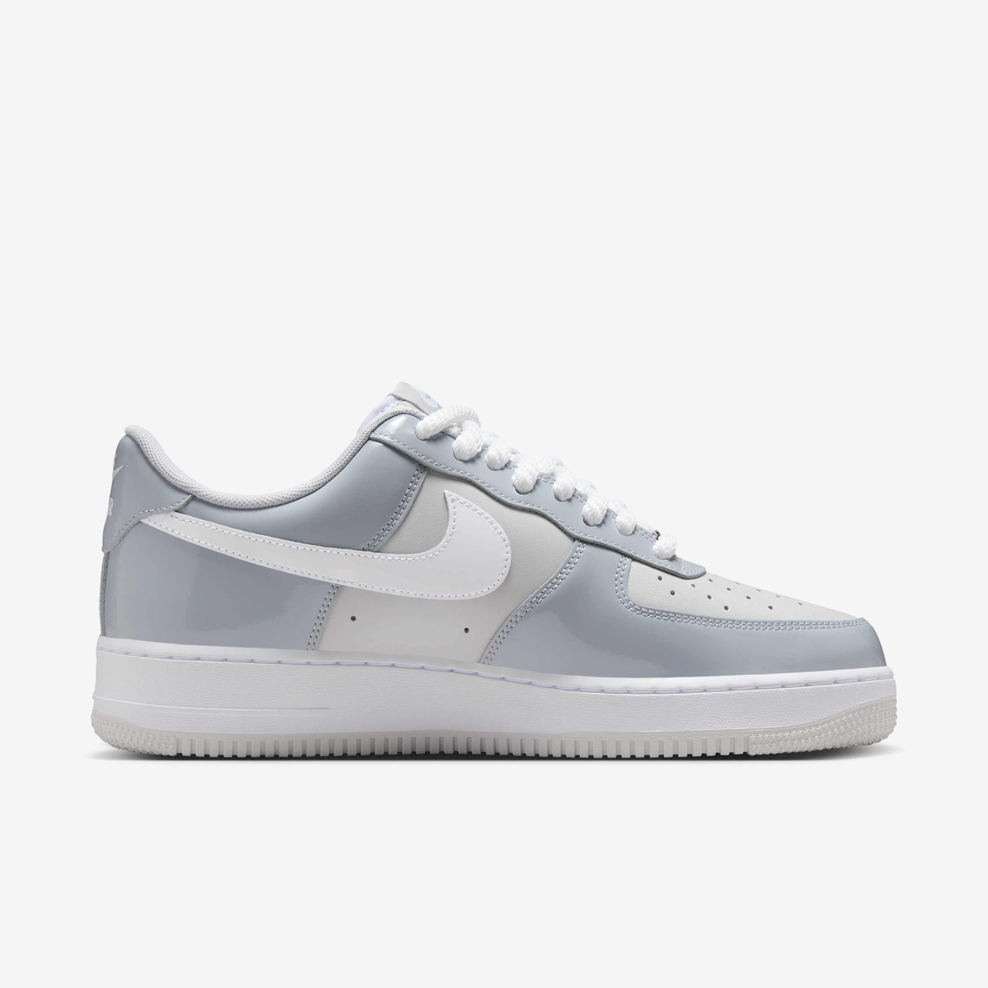 Nike Air Force 1 '07 LV8 image number 2