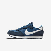 Nike MD Valiant