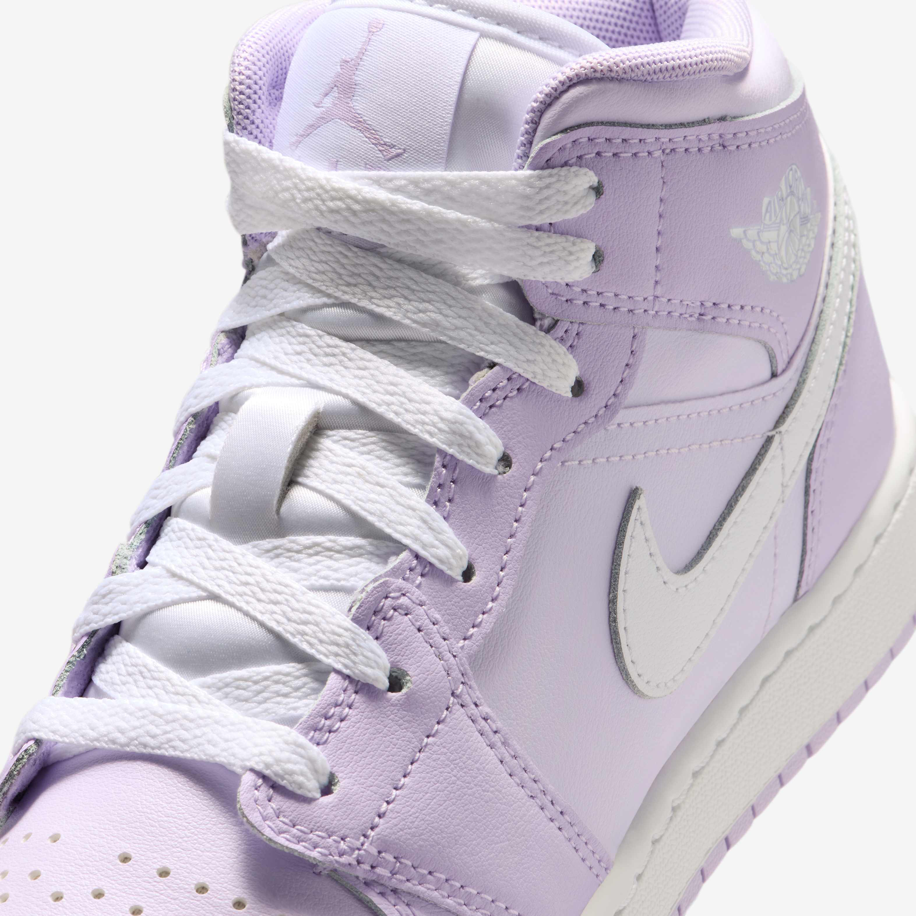 Air Jordan 1 Mid image number 6