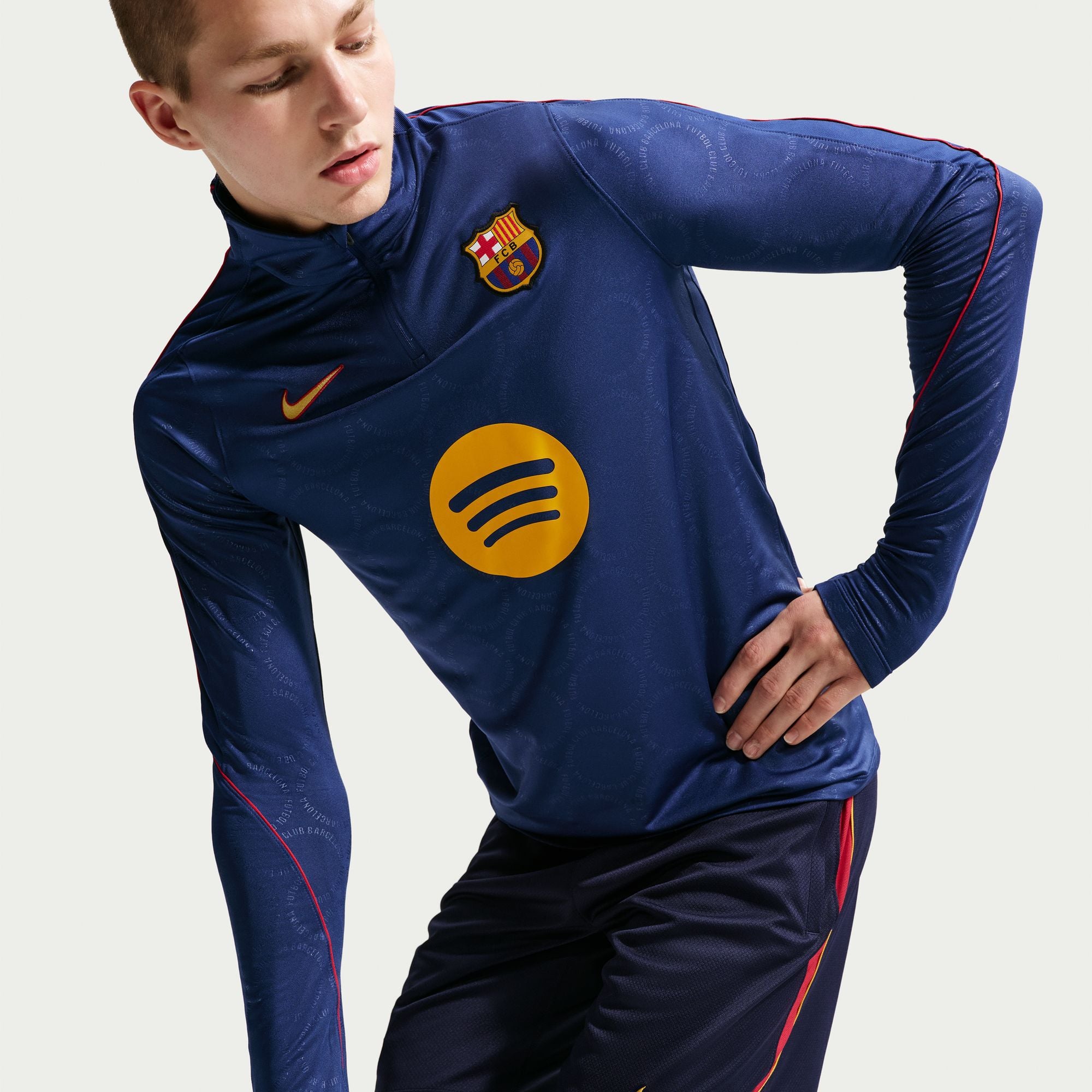 برشلونة سترايك البديل image number 4