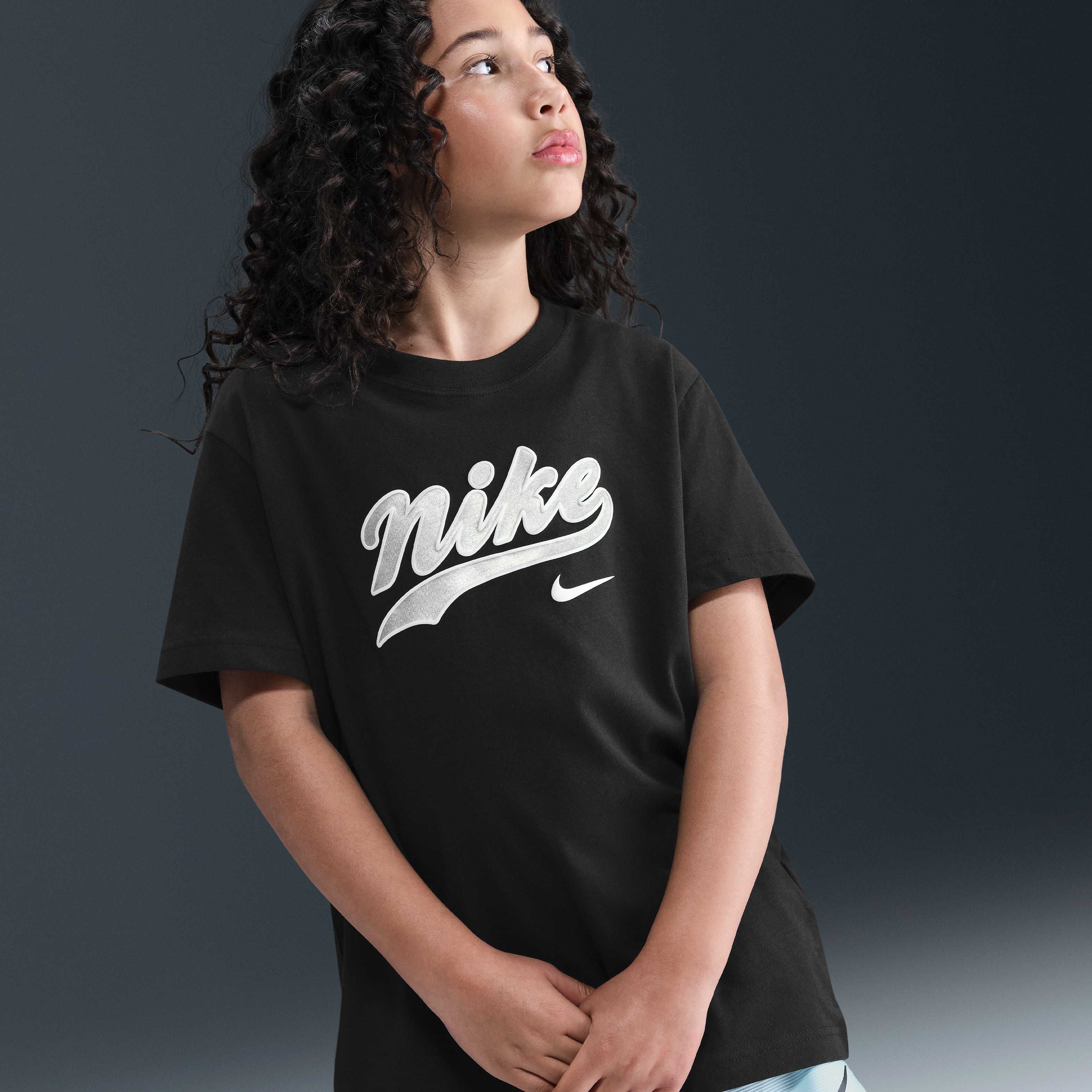 Nike Sportswear image number 0