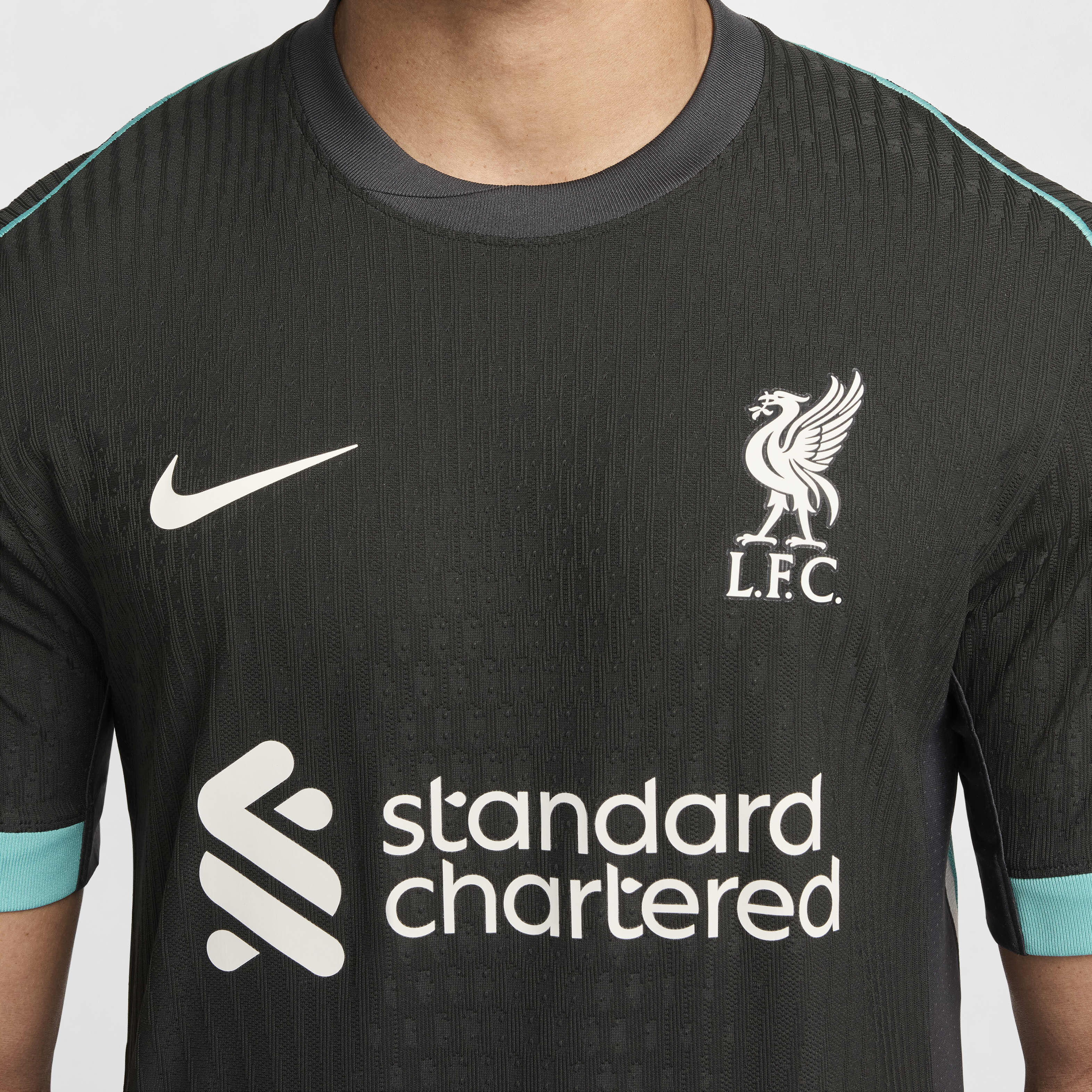 Liverpool F.C. 2024/25 Match Away image number 3