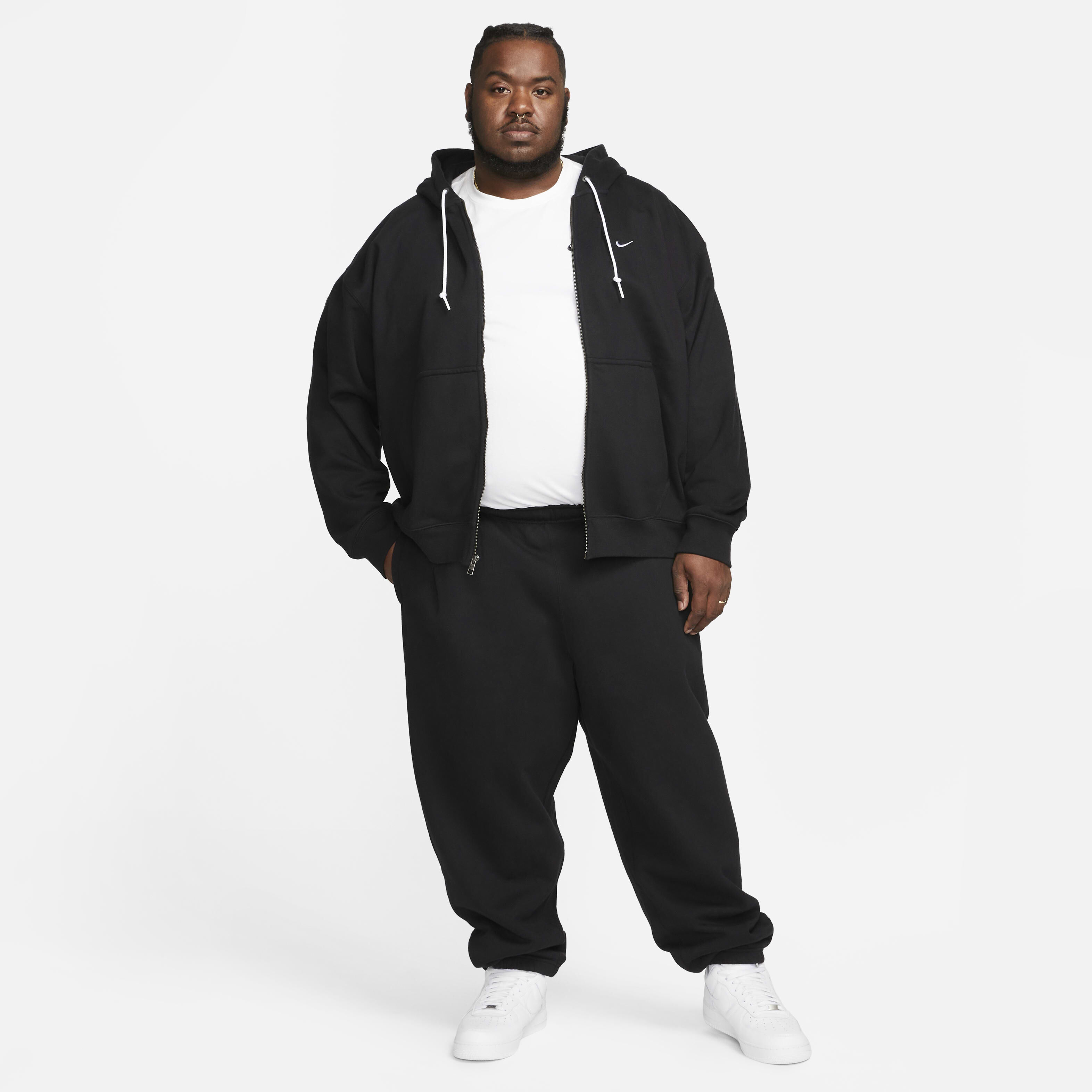 Nike Solo Swoosh image number 12