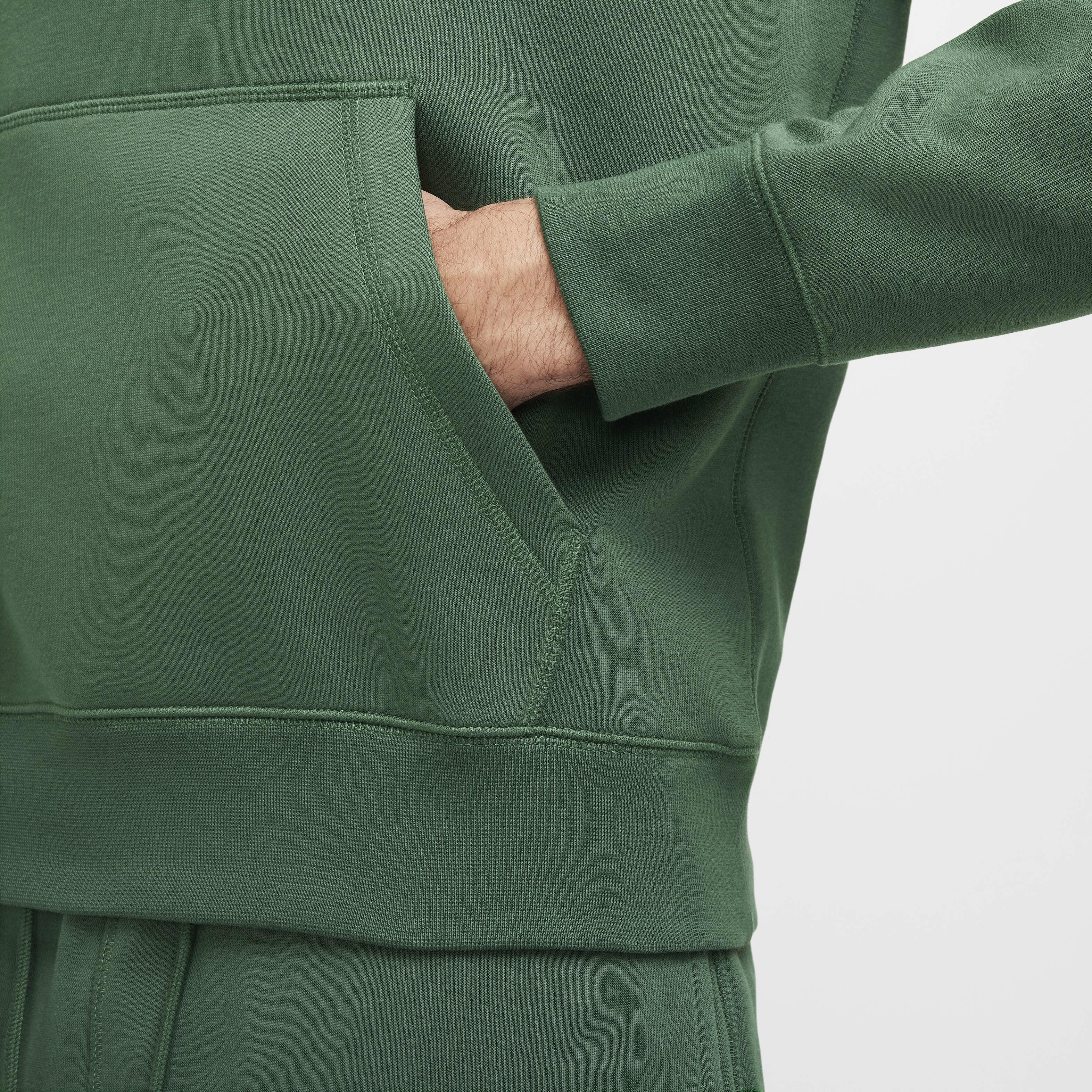 Nike Club Fleece image number 4