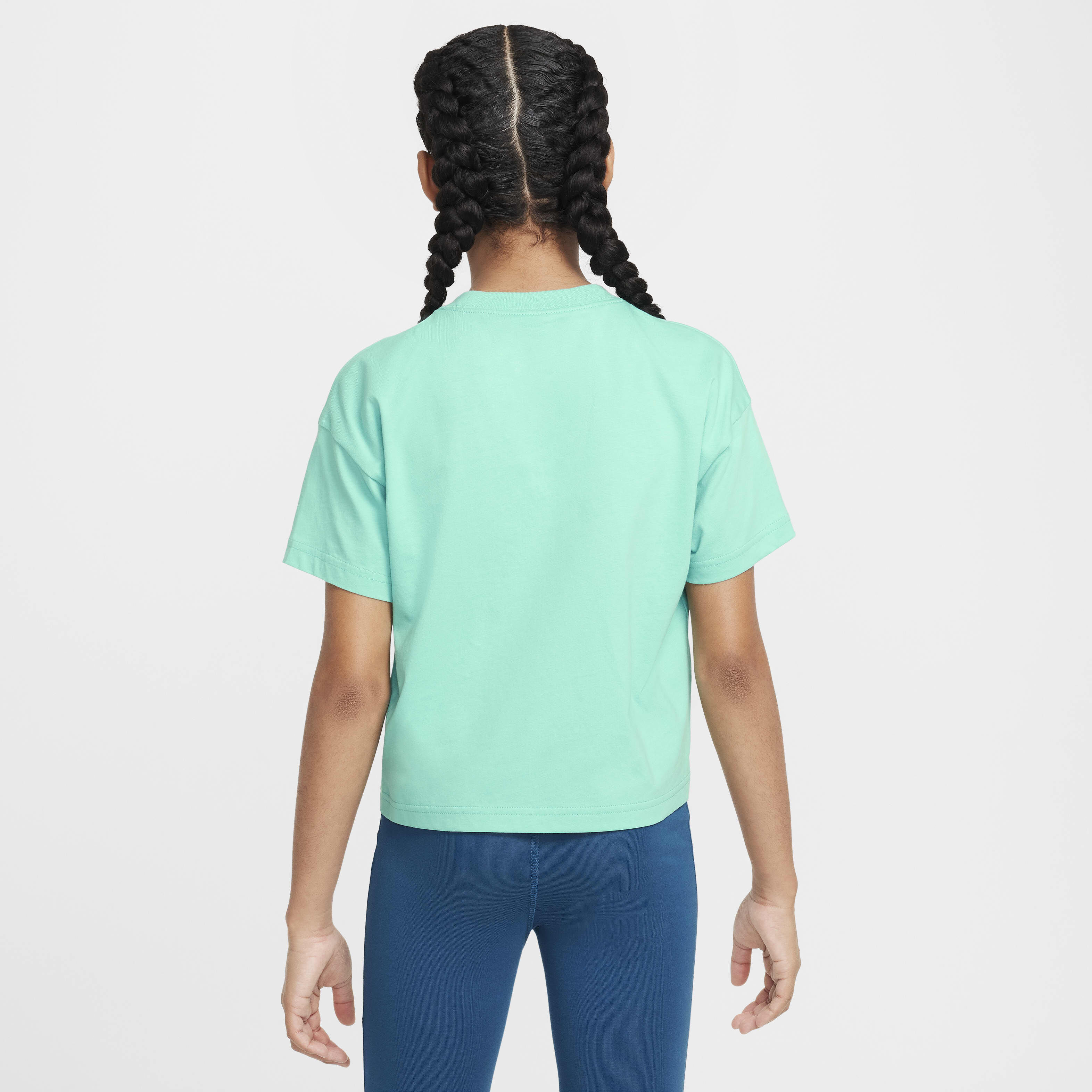 نايكي سبورتسوير ايسنشال image number 1