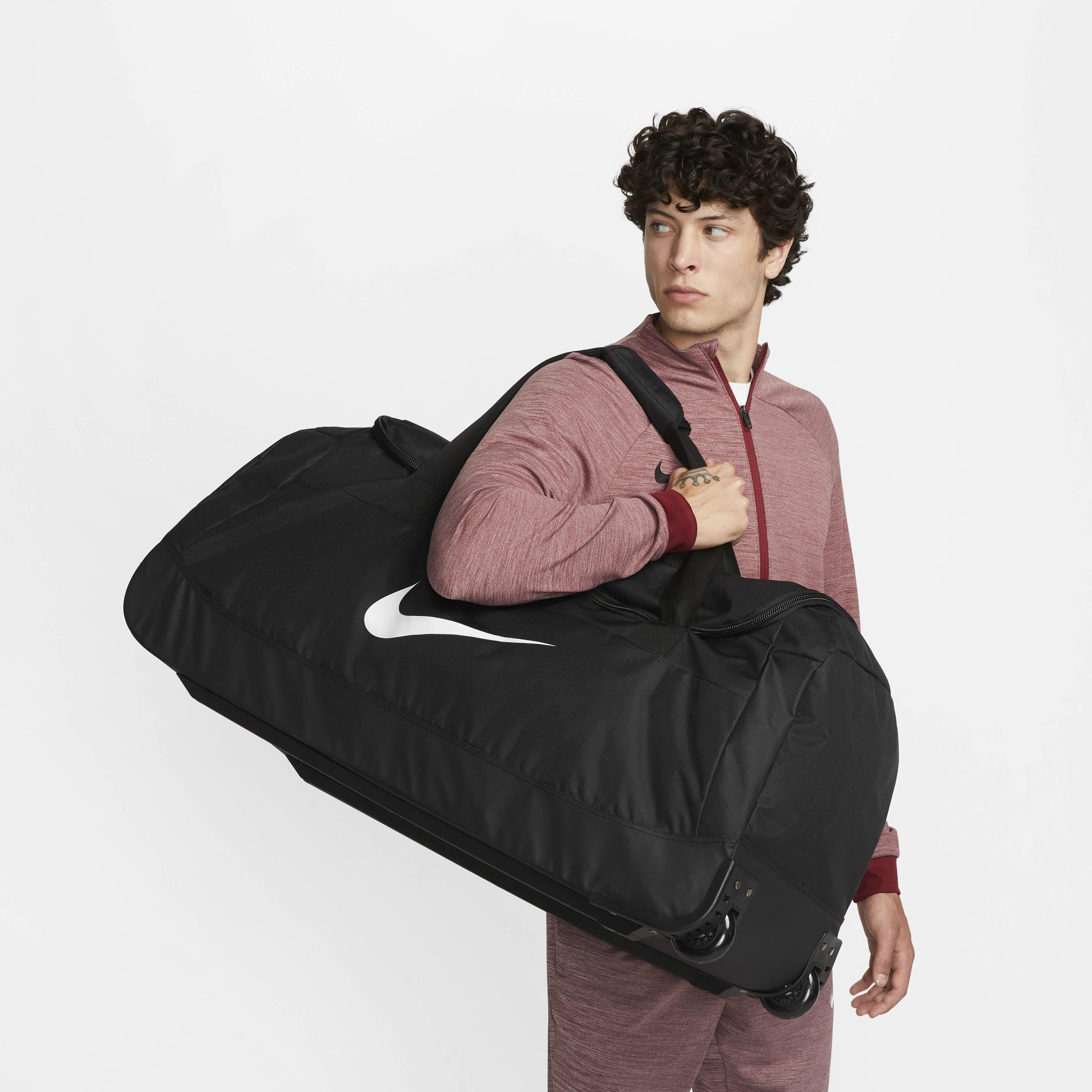 Duffel Bags Online at Nike KSA Stylish Practical Bags