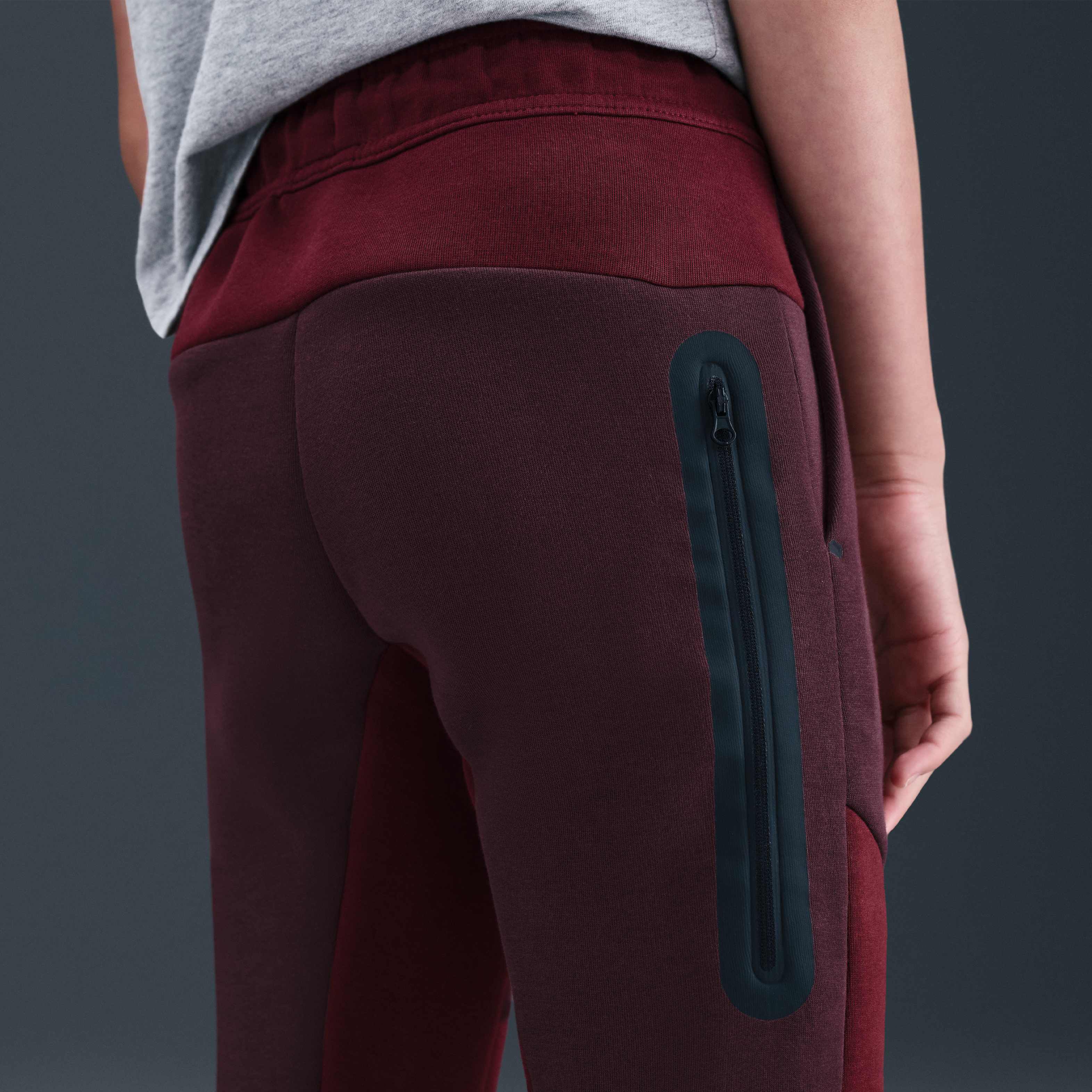 Nike Sportswear Tech Fleece image number 4