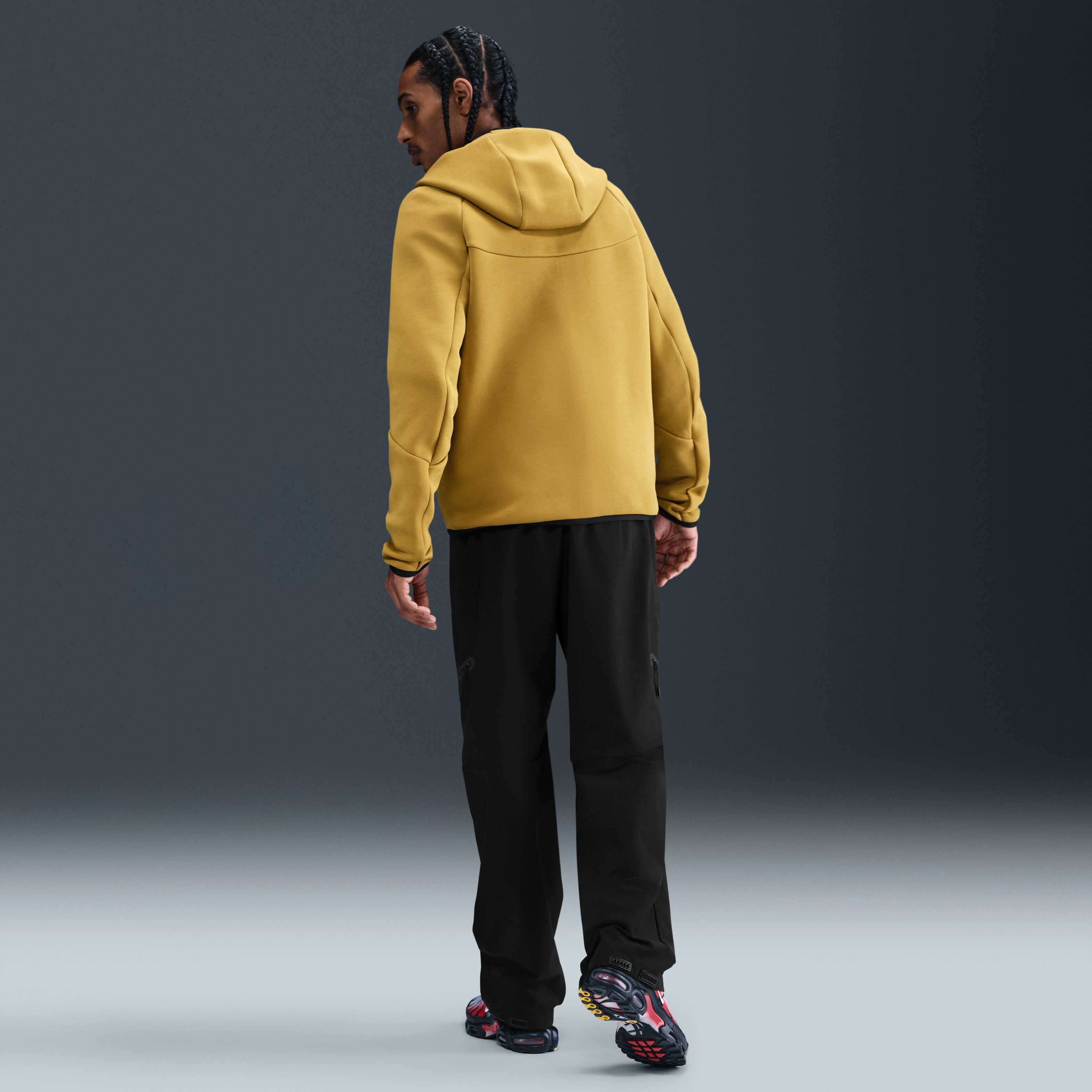 Nike Tech image number 3