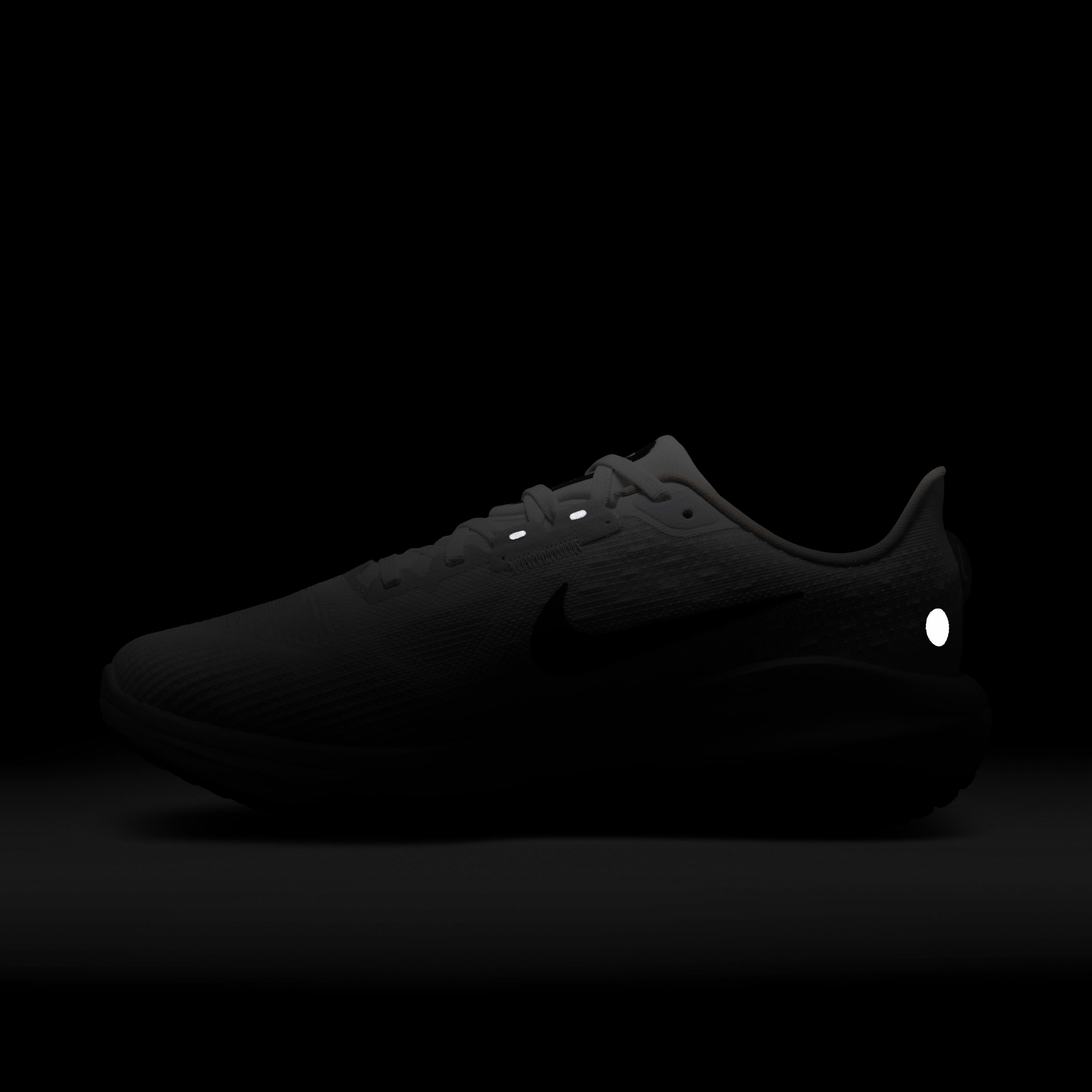 Nike Vomero 17 image number 11