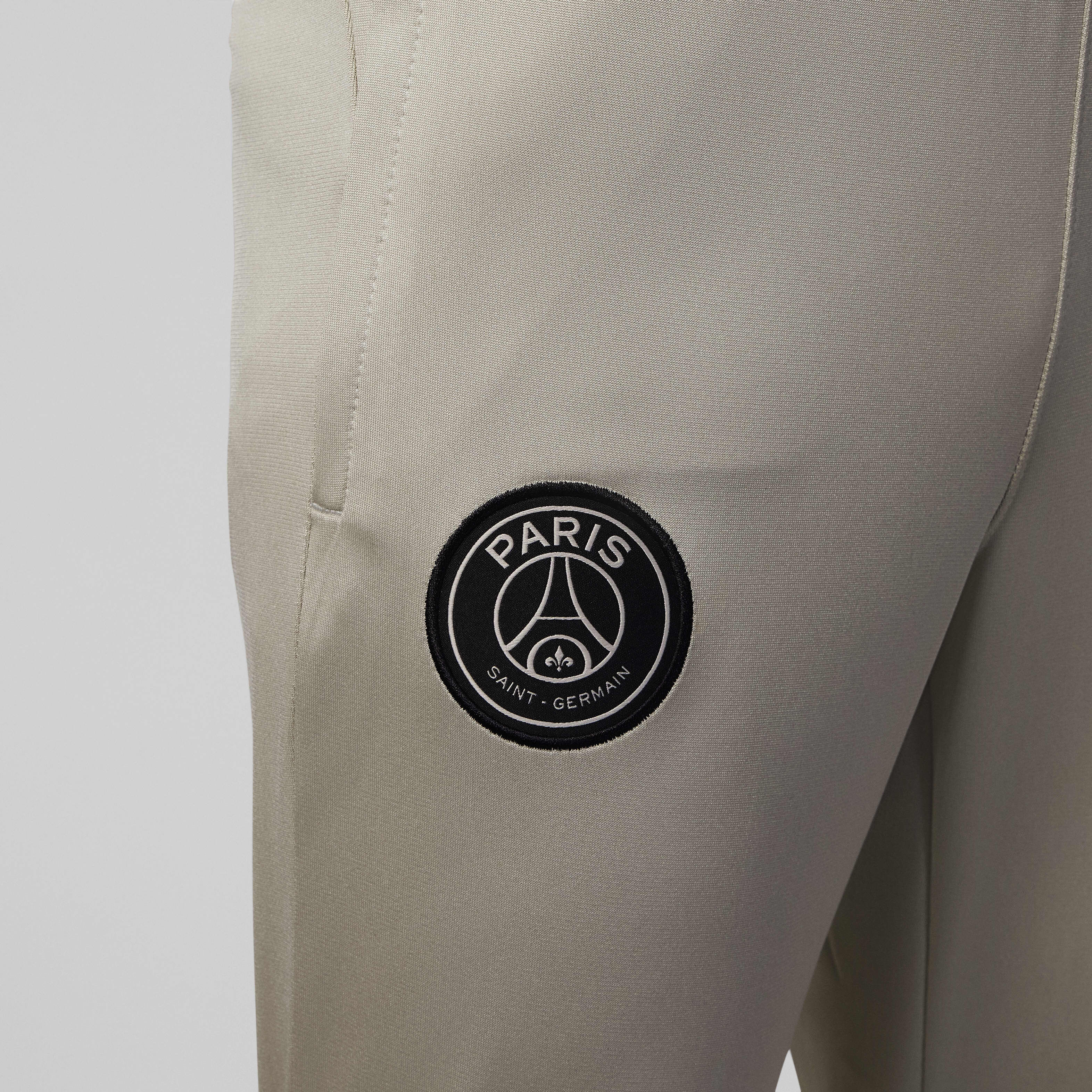 باريس سان جيرمان سترايك البديل image number 8