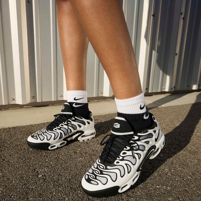 Nike Air Max Plus Drift image number 9 Nike Air Max Plus Drift image number 9