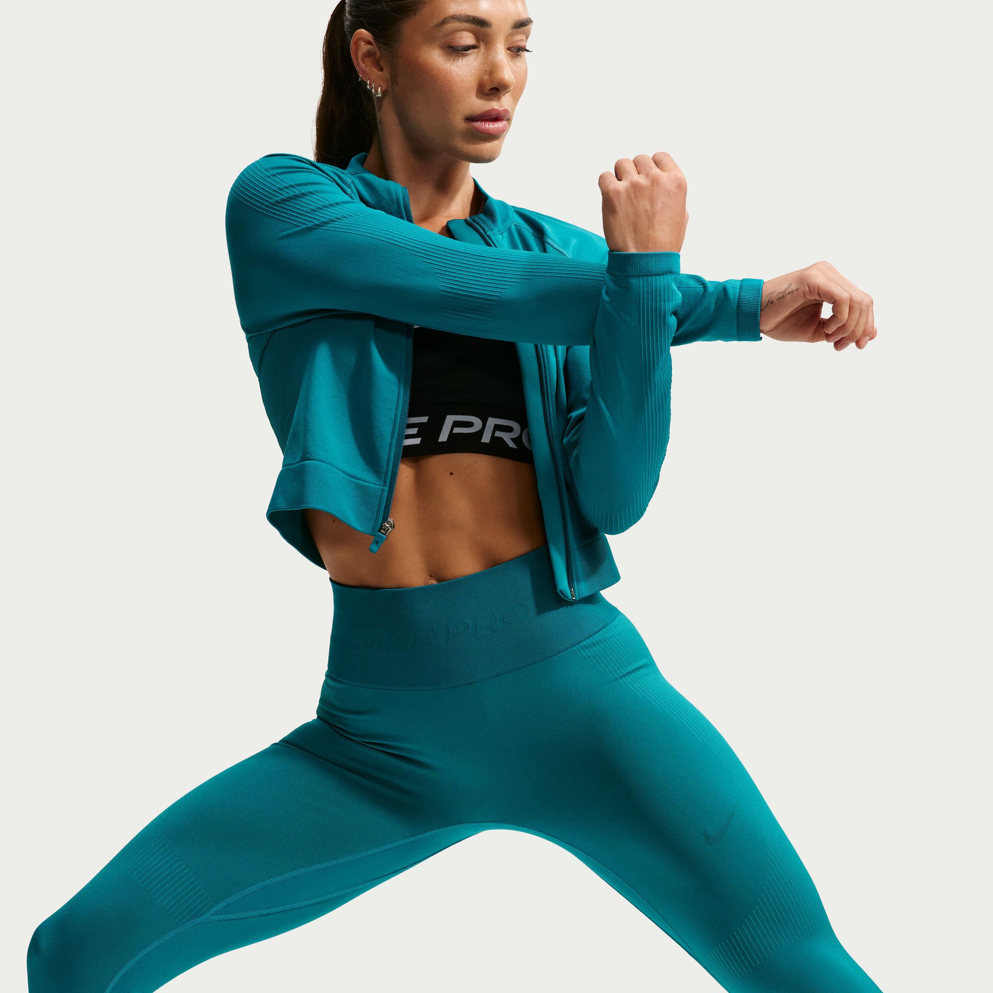 Nike Pro Seamless image number 2
