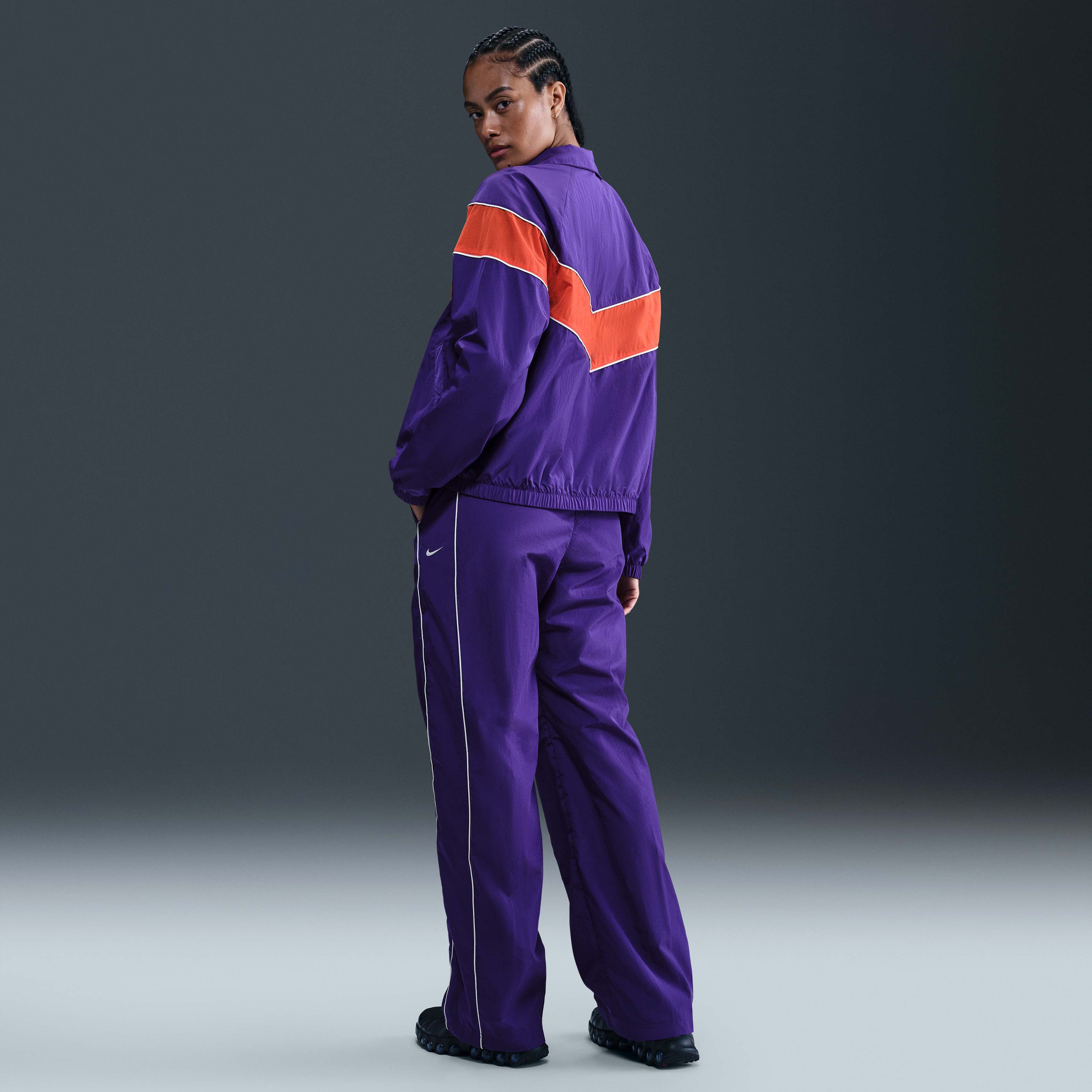 Nike Windrunner image number 4