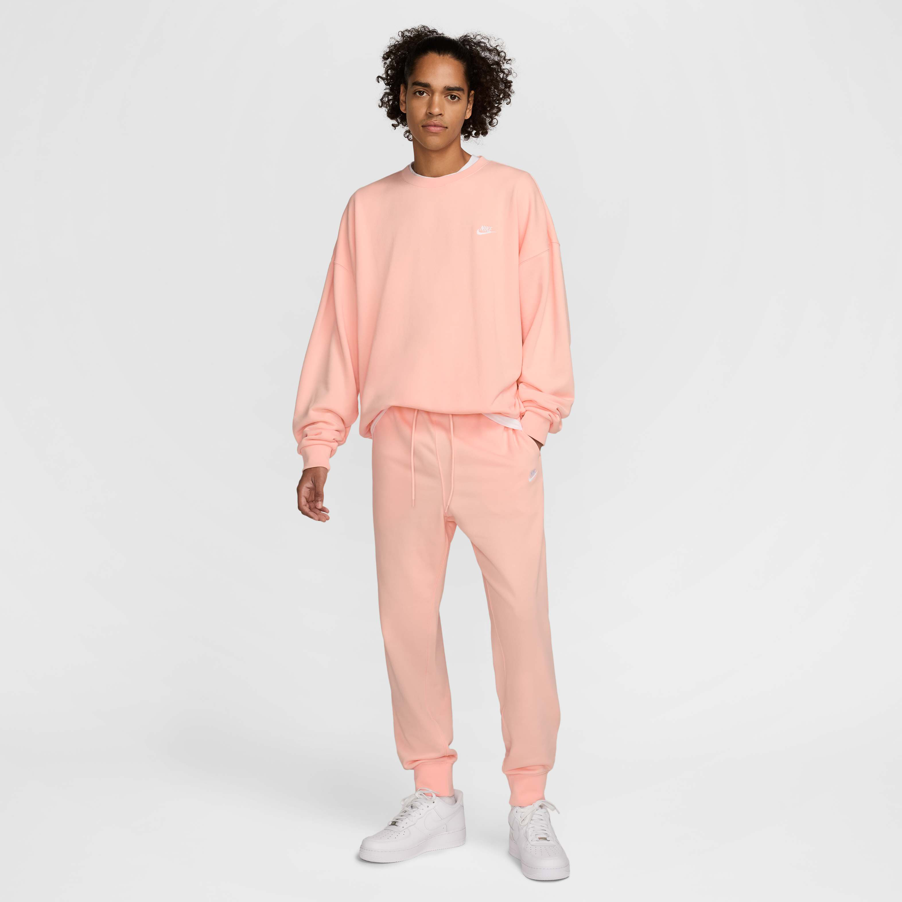 نايكي كلوب image number 5