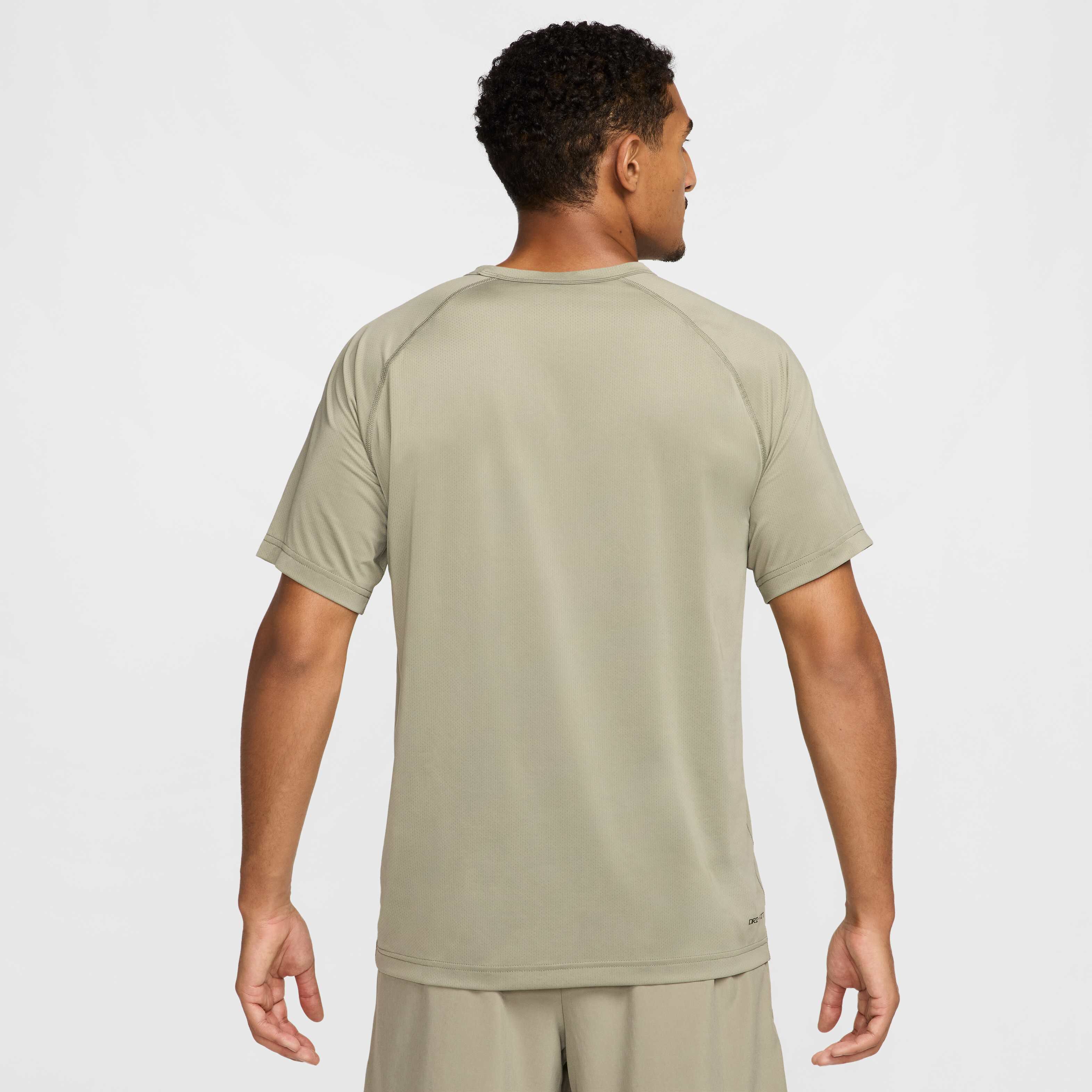 نايكي ريدي image number 1