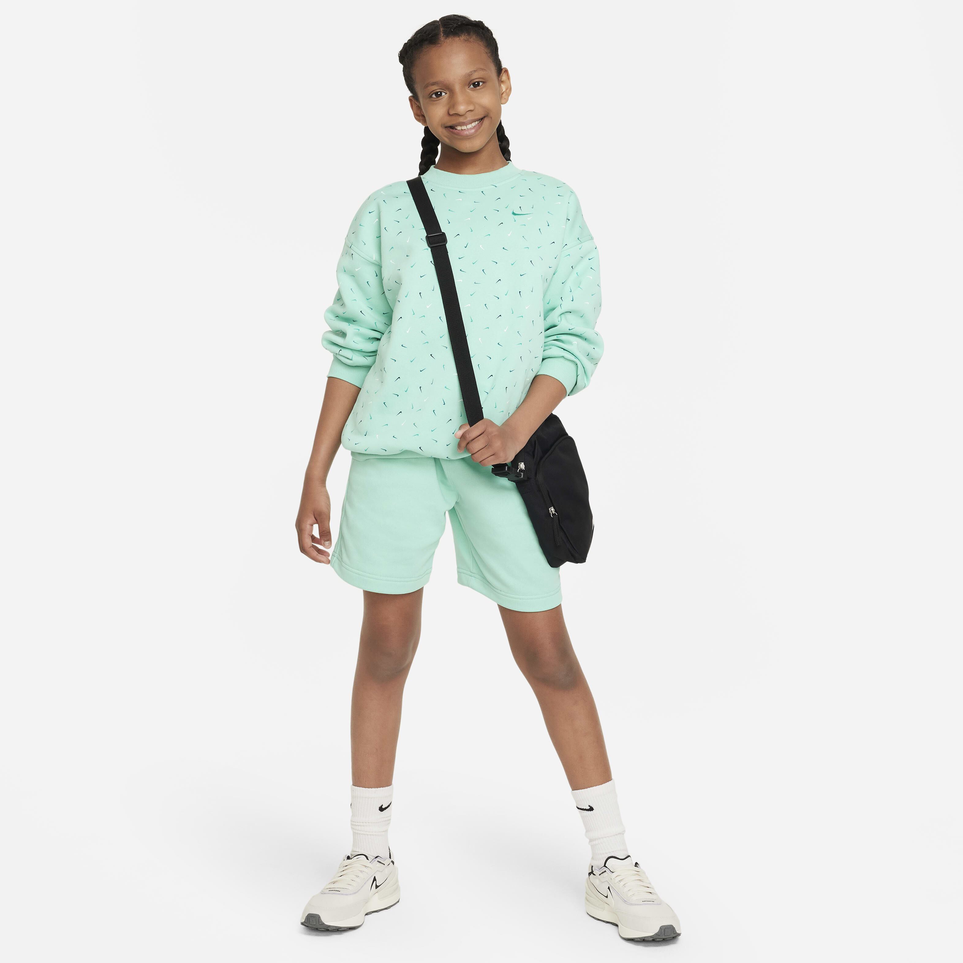 نايكي سبورتسوير كلوب فليس image number 3