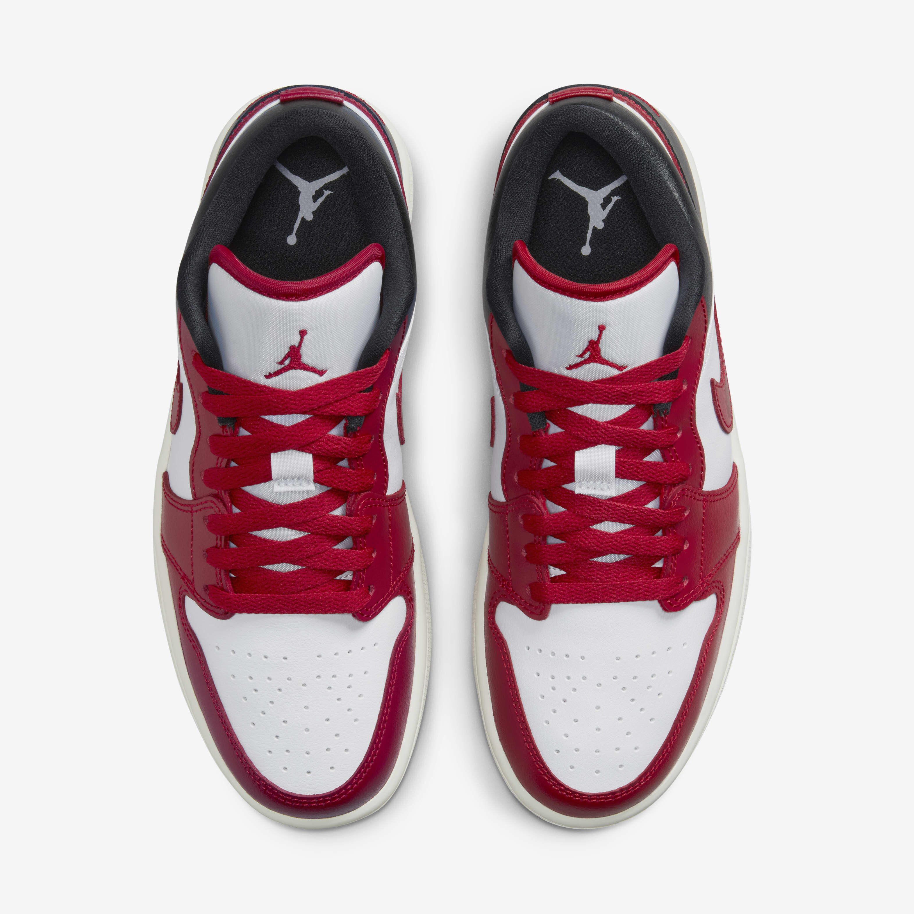 Jordan 1 with jumpman on tongue discount