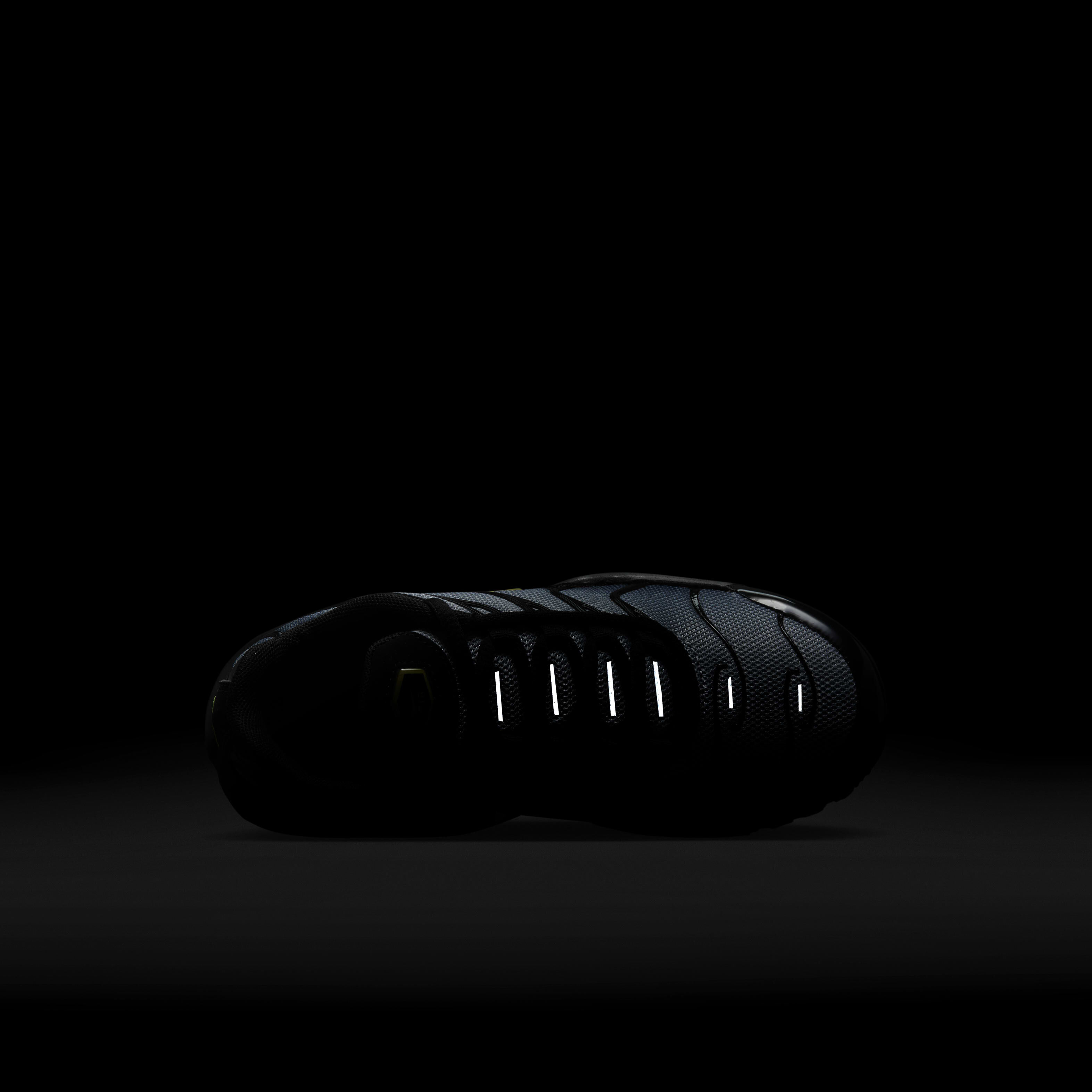 Nike Air Max Plus image number 8