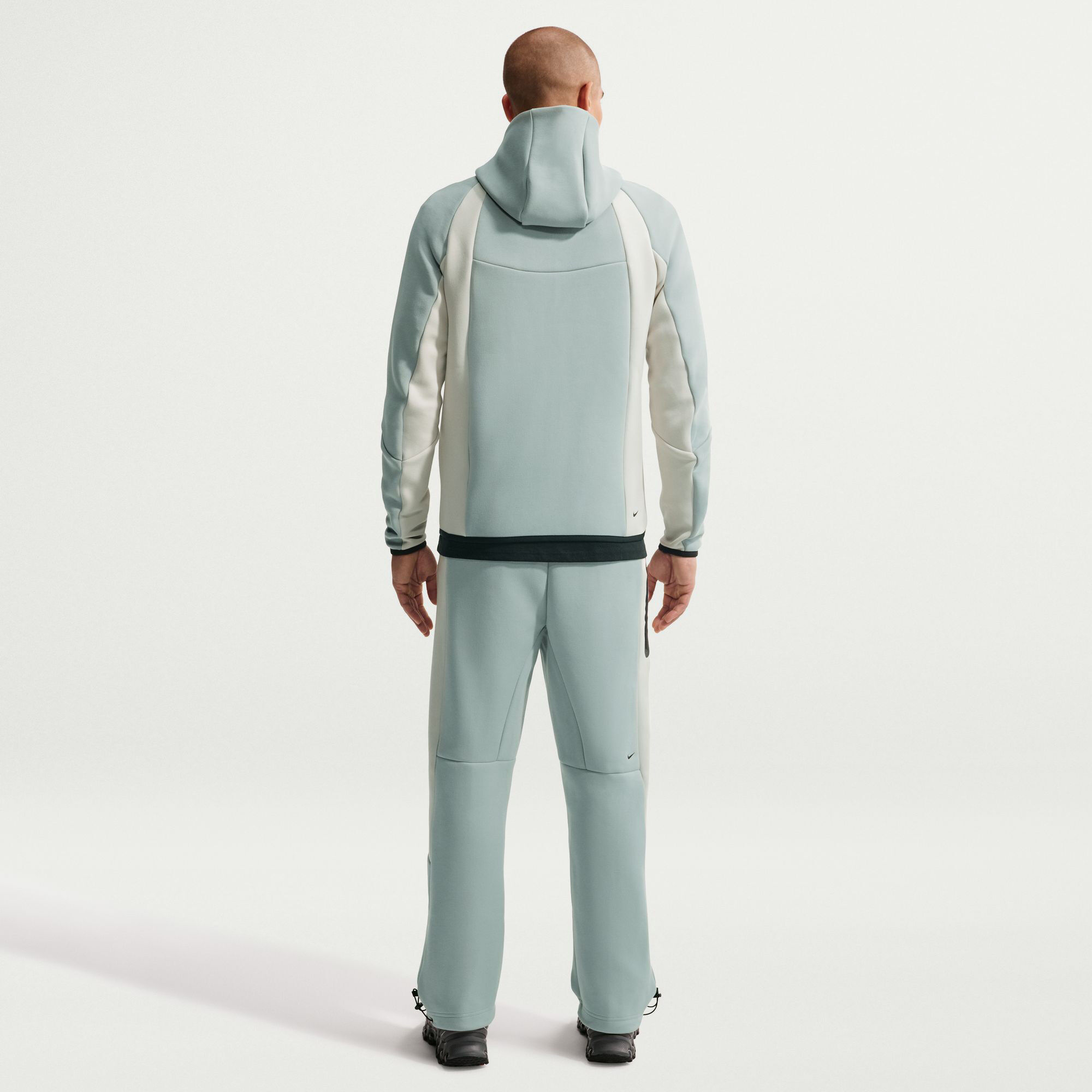 Nike Tech image number 1