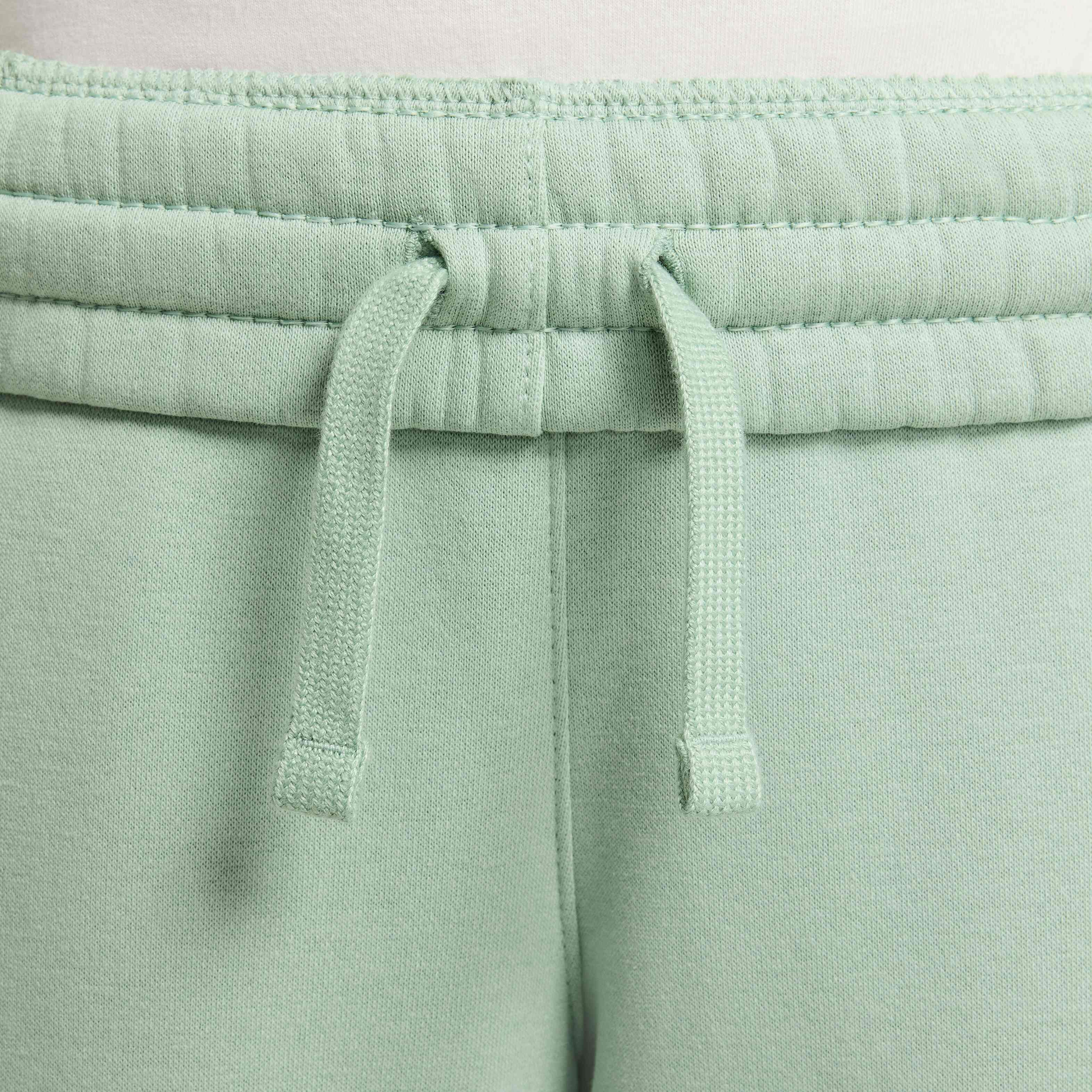 نايكي سبورتسوير كلوب فليس image number 2