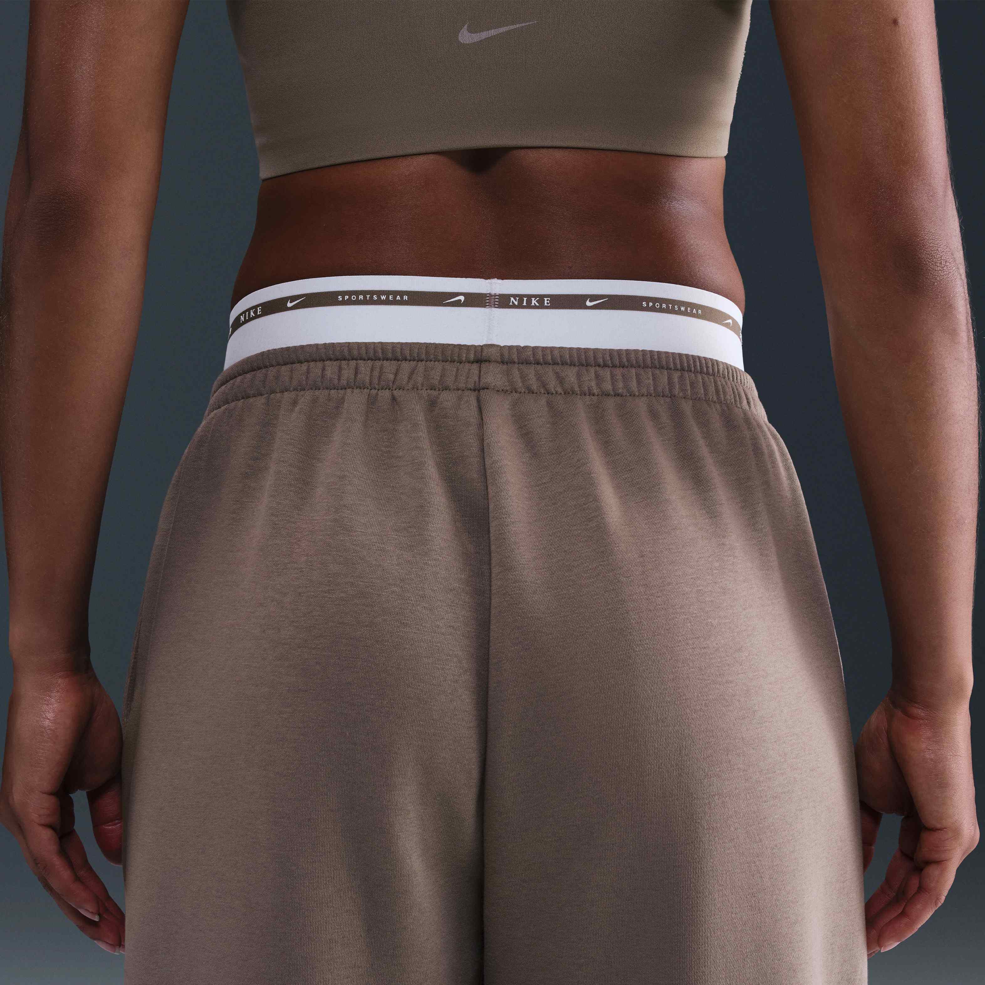 نايكي سبورتسوير فينيكس فليس image number 2