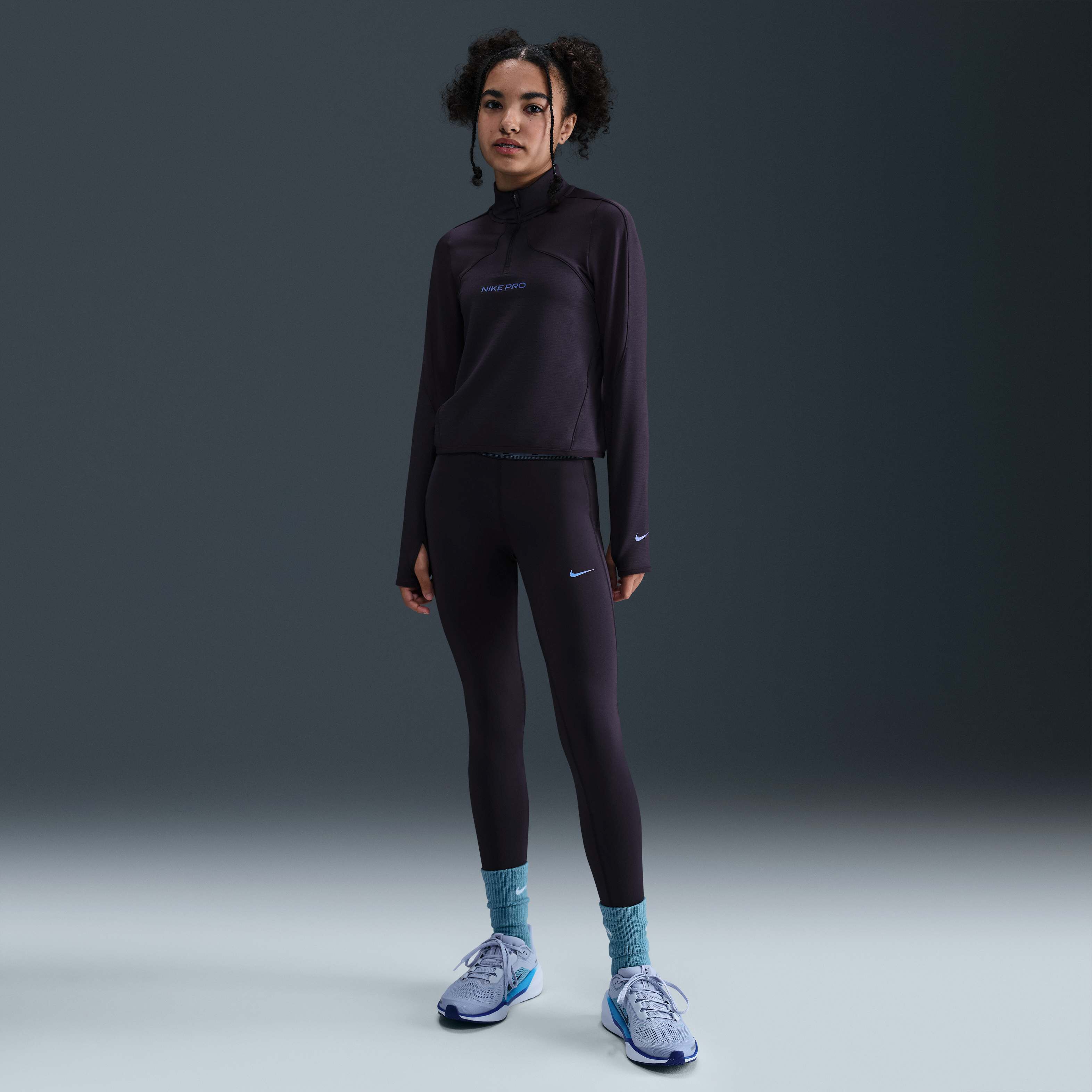 Nike Pro image number 3