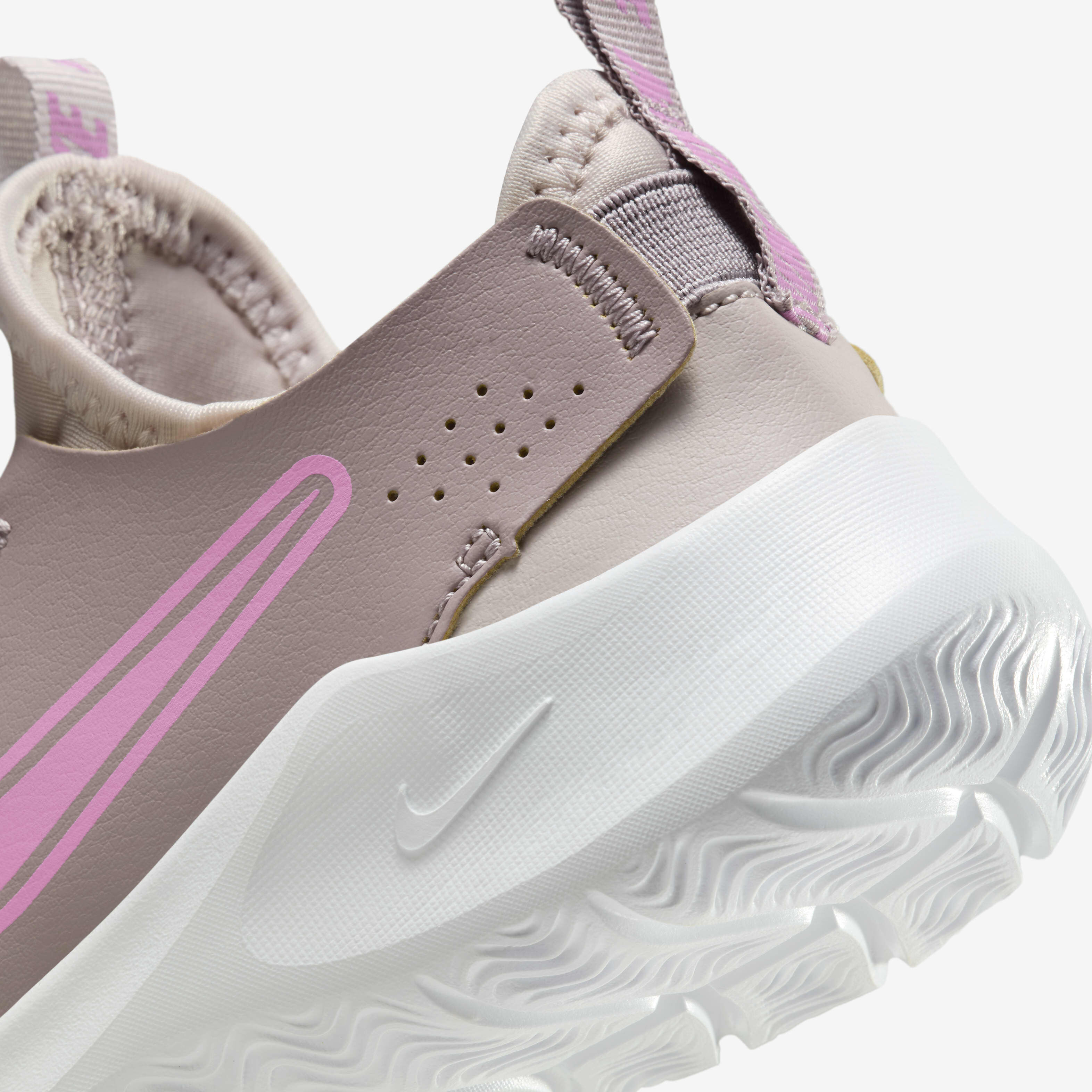 Women's nike renew freedom best sale