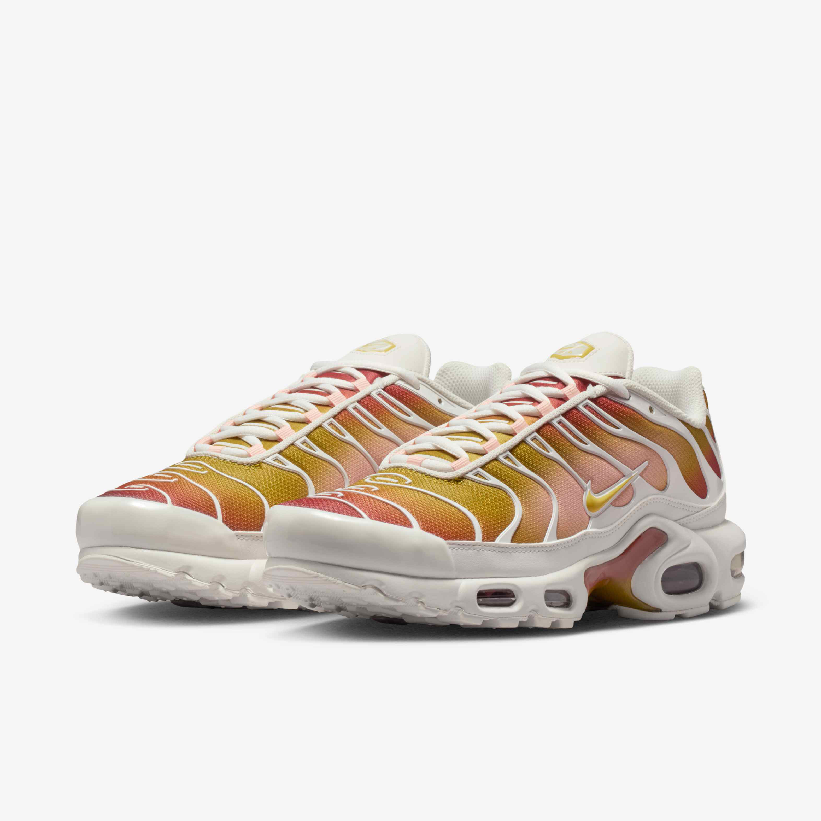 Nike Air Max Plus image number 4