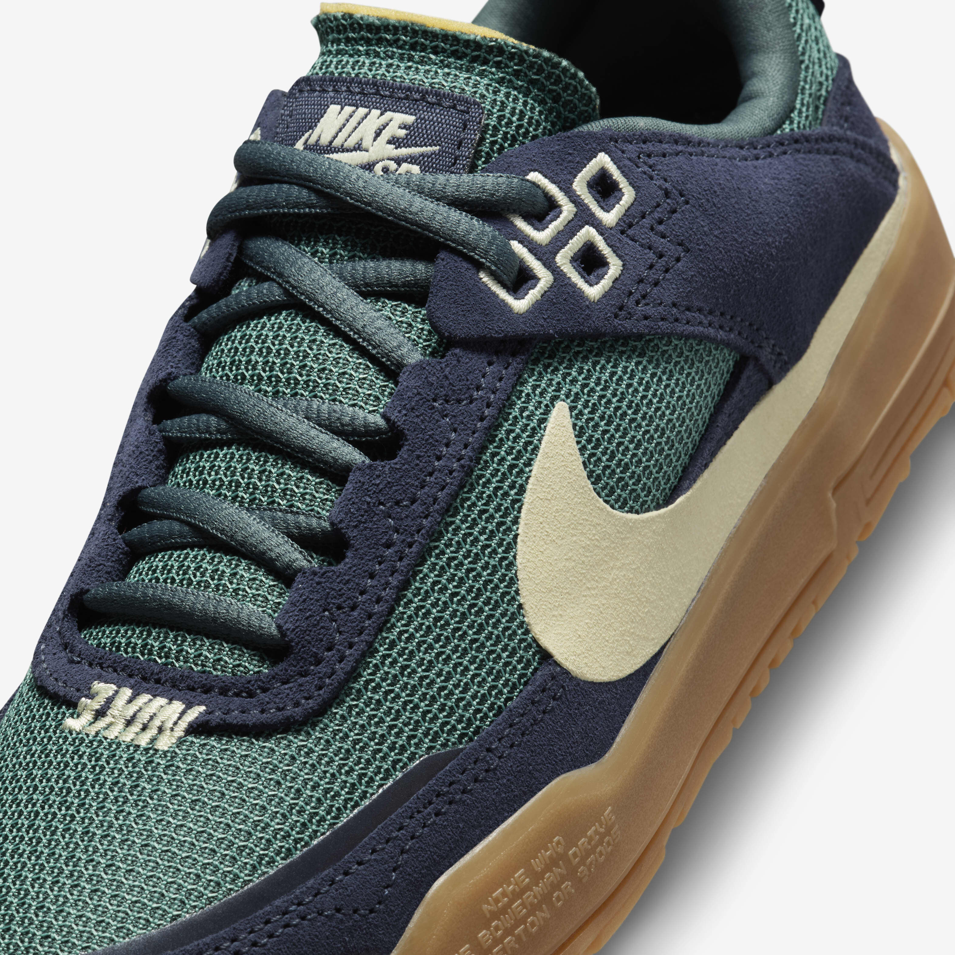 nike sb adversary unisex skate shoes