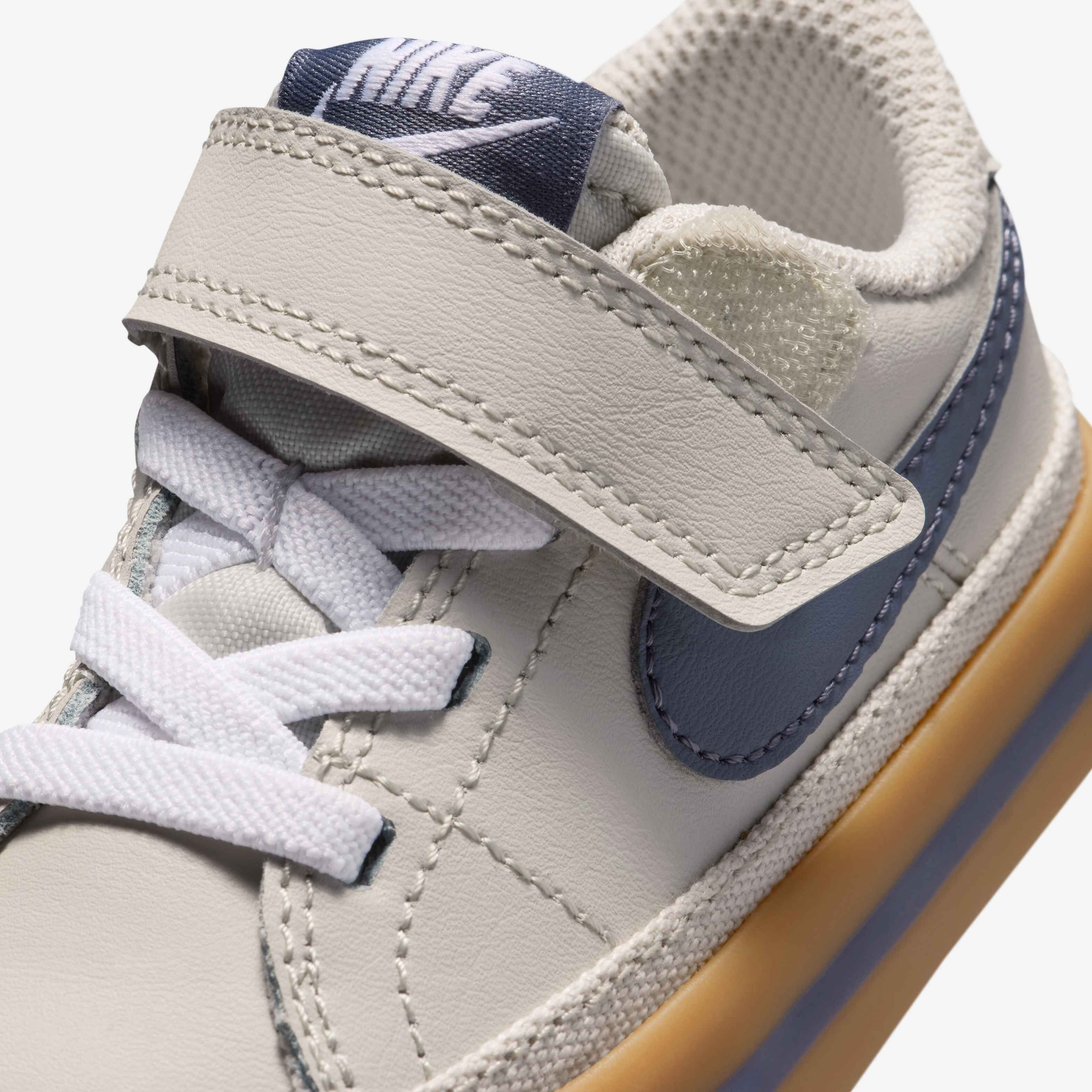 NikeCourt Legacy image number 6