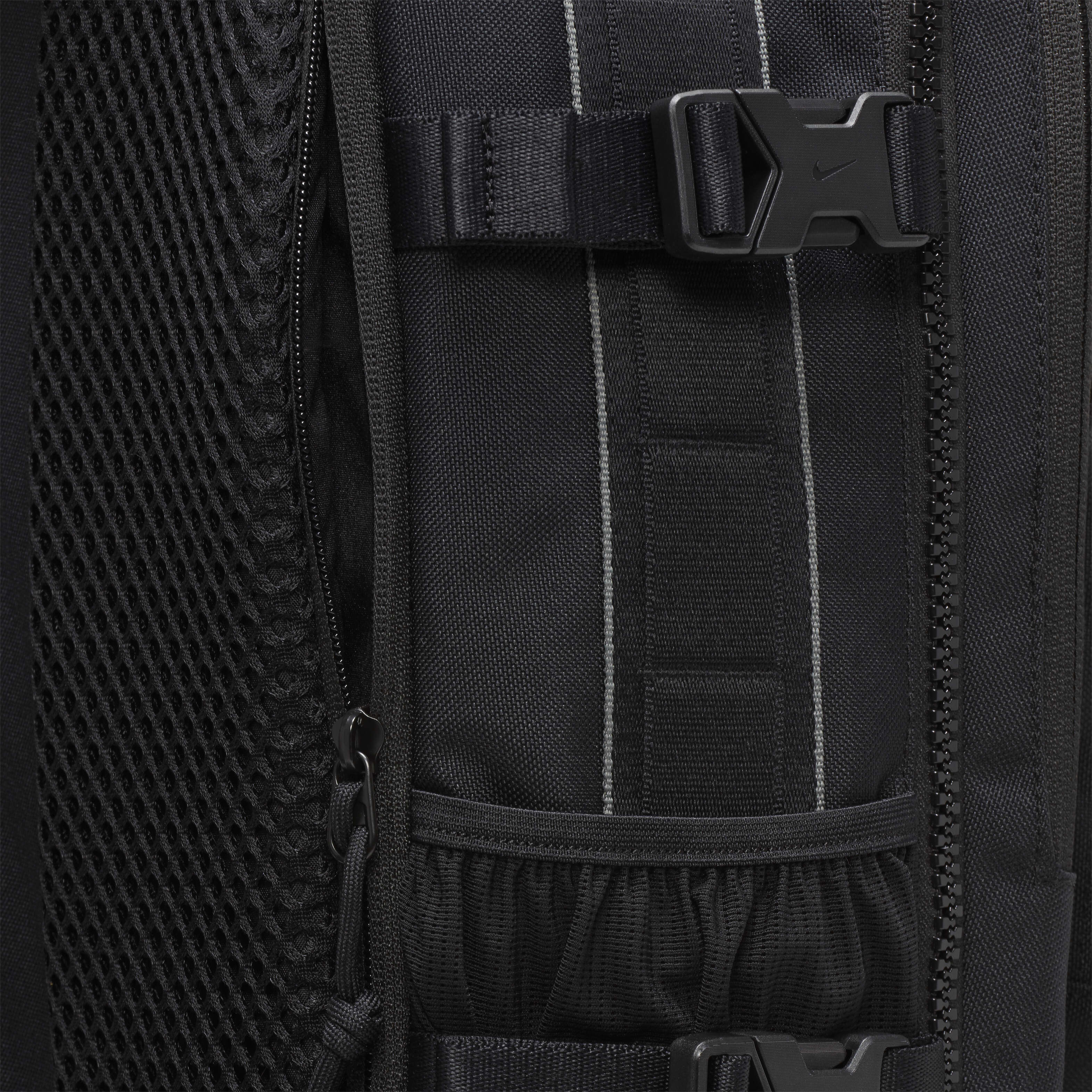 نايكي يوتيليتي باور image number 9