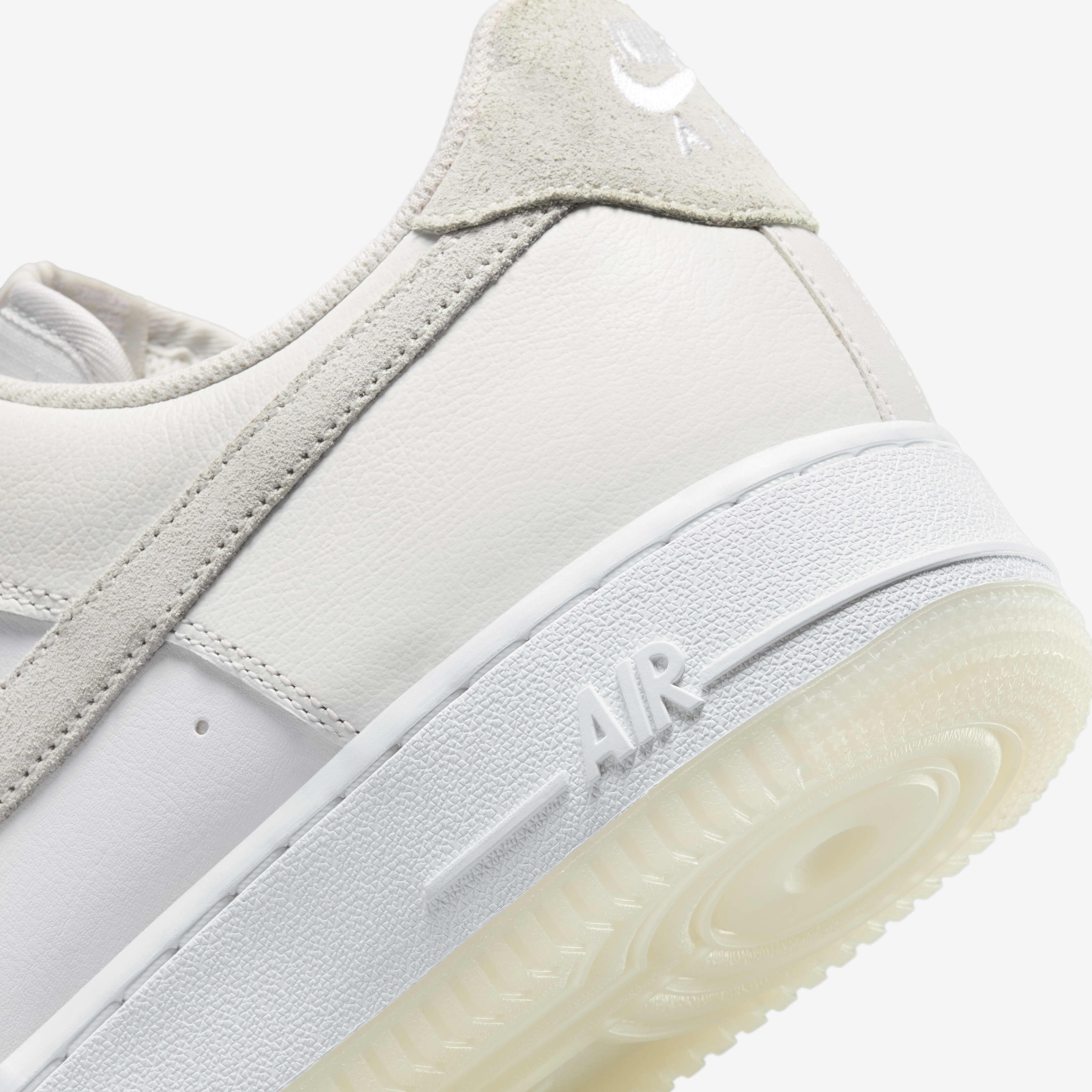 Nike Air Force 1 '07 LV8 image number 8