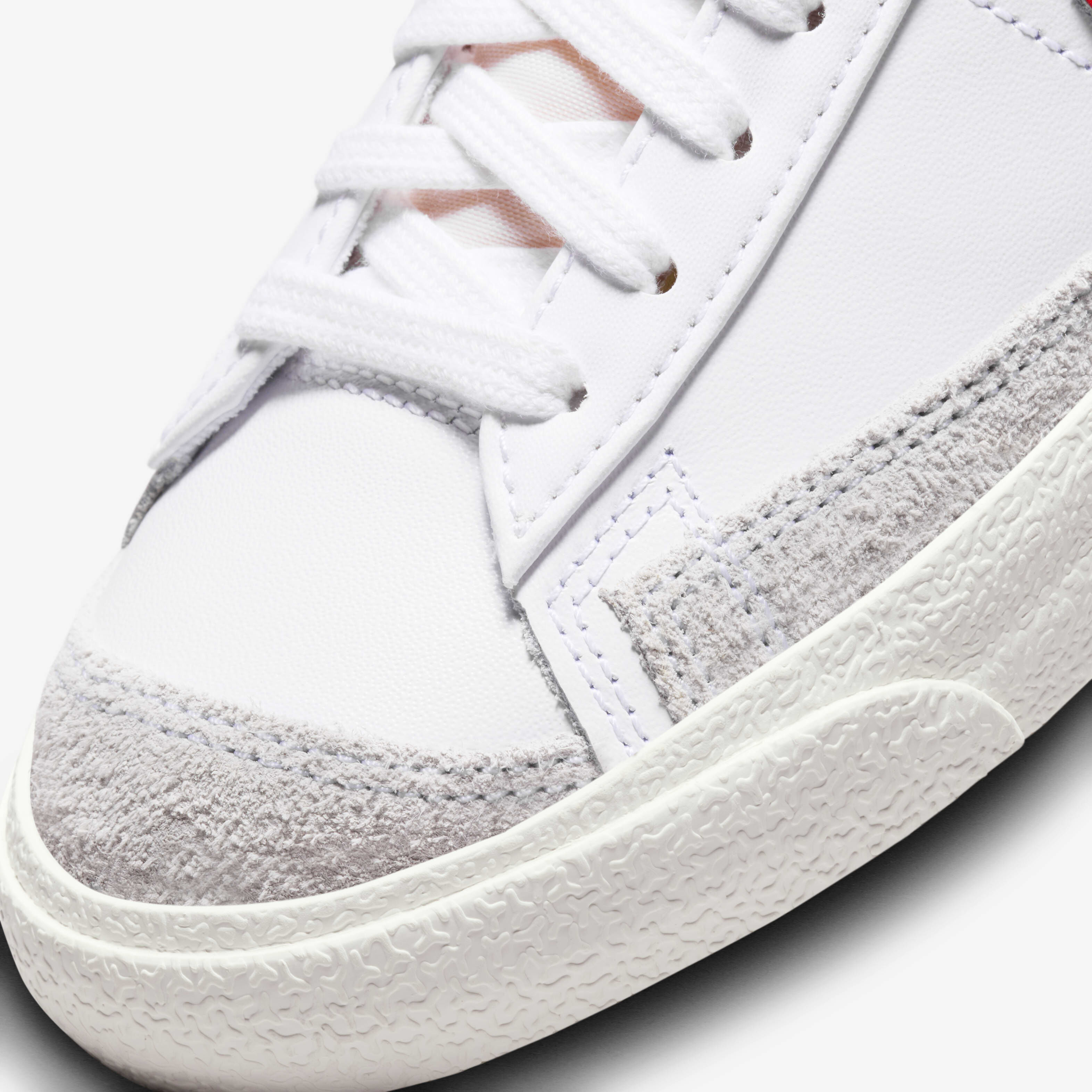 Nike Blazer Mid '77 image number 6