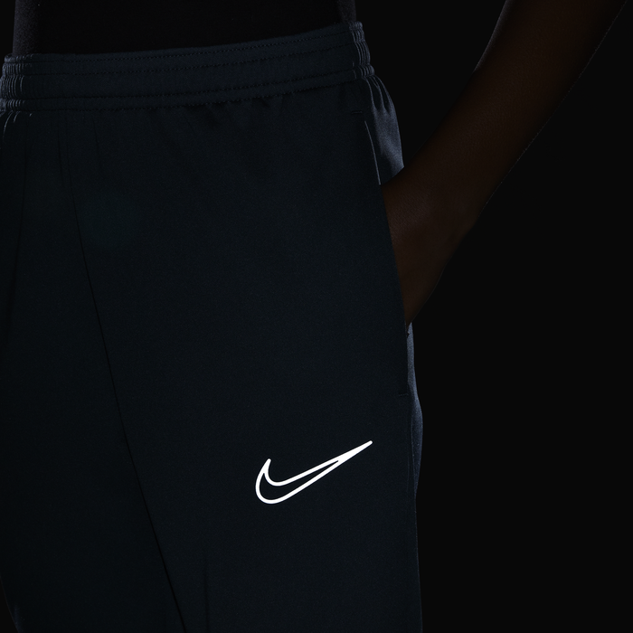 Nike online therma academy