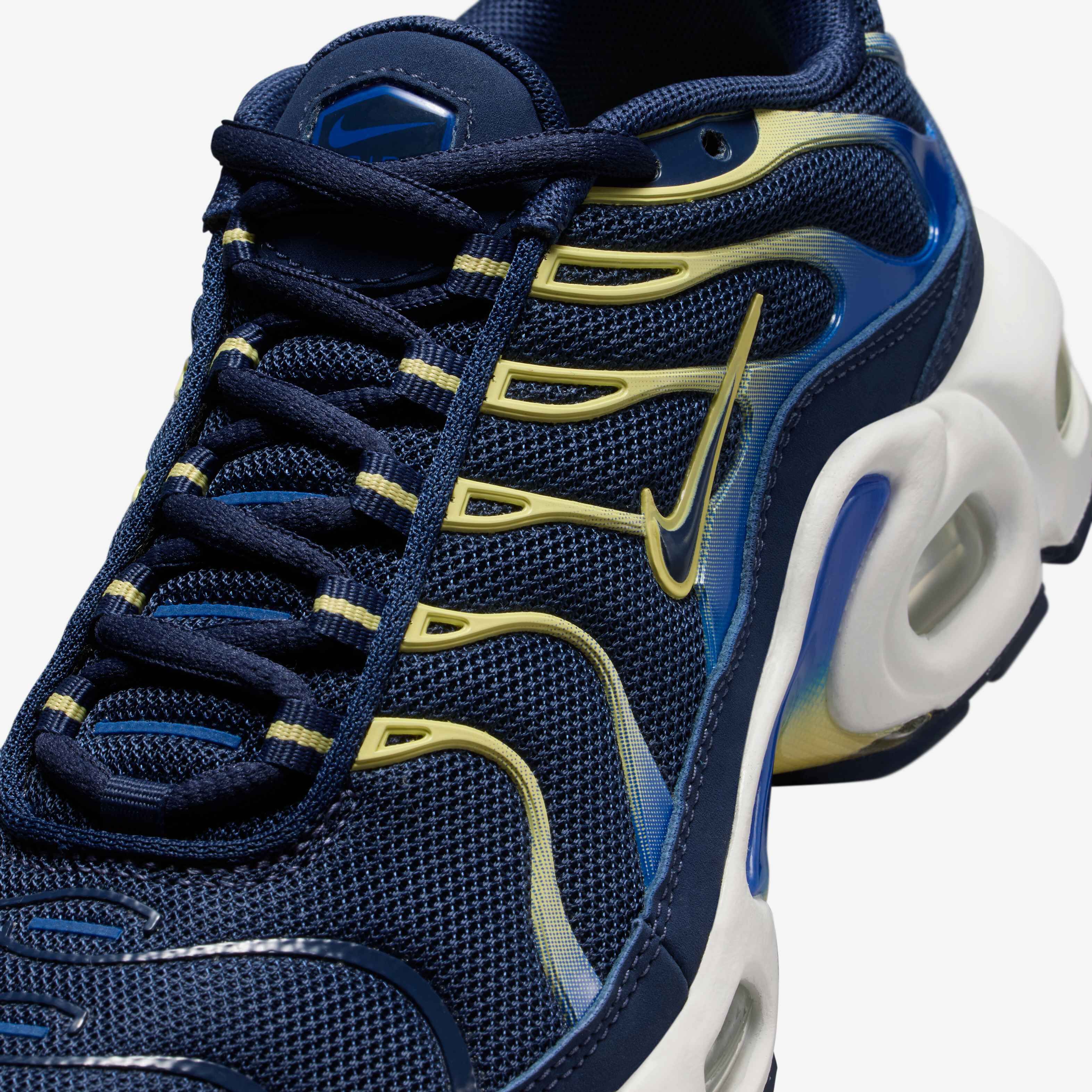 Nike Air Max Plus image number 6