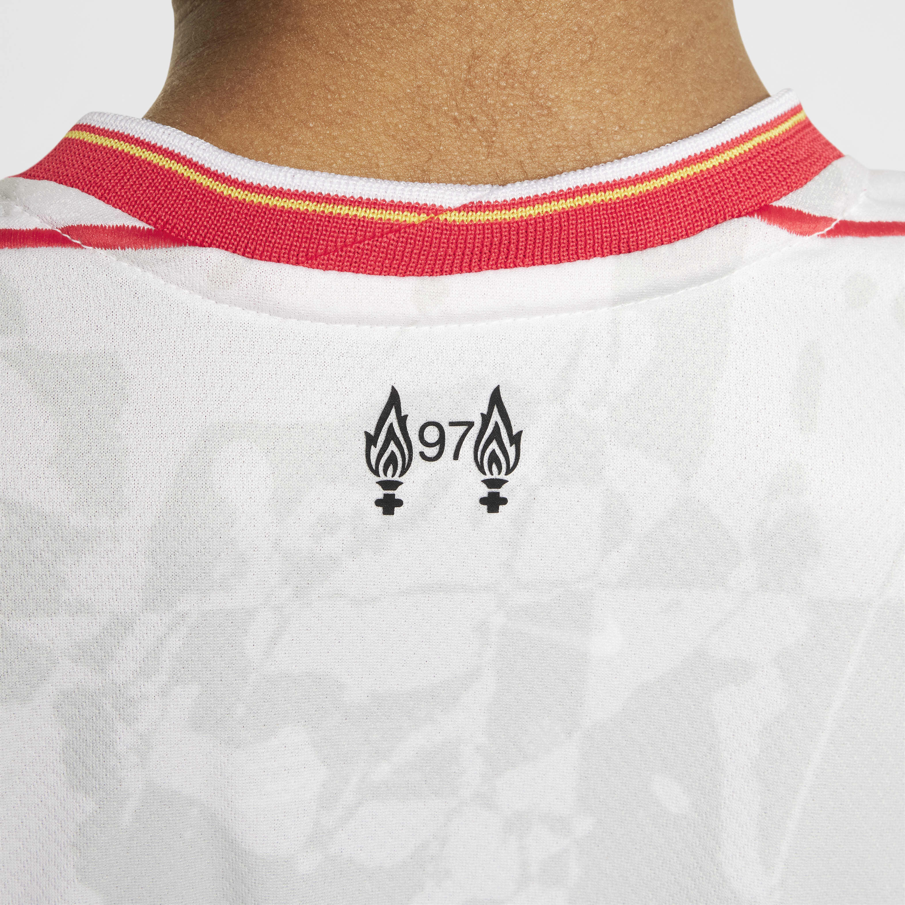 ليفربول 2024/25 ستيديوم البديل image number 7