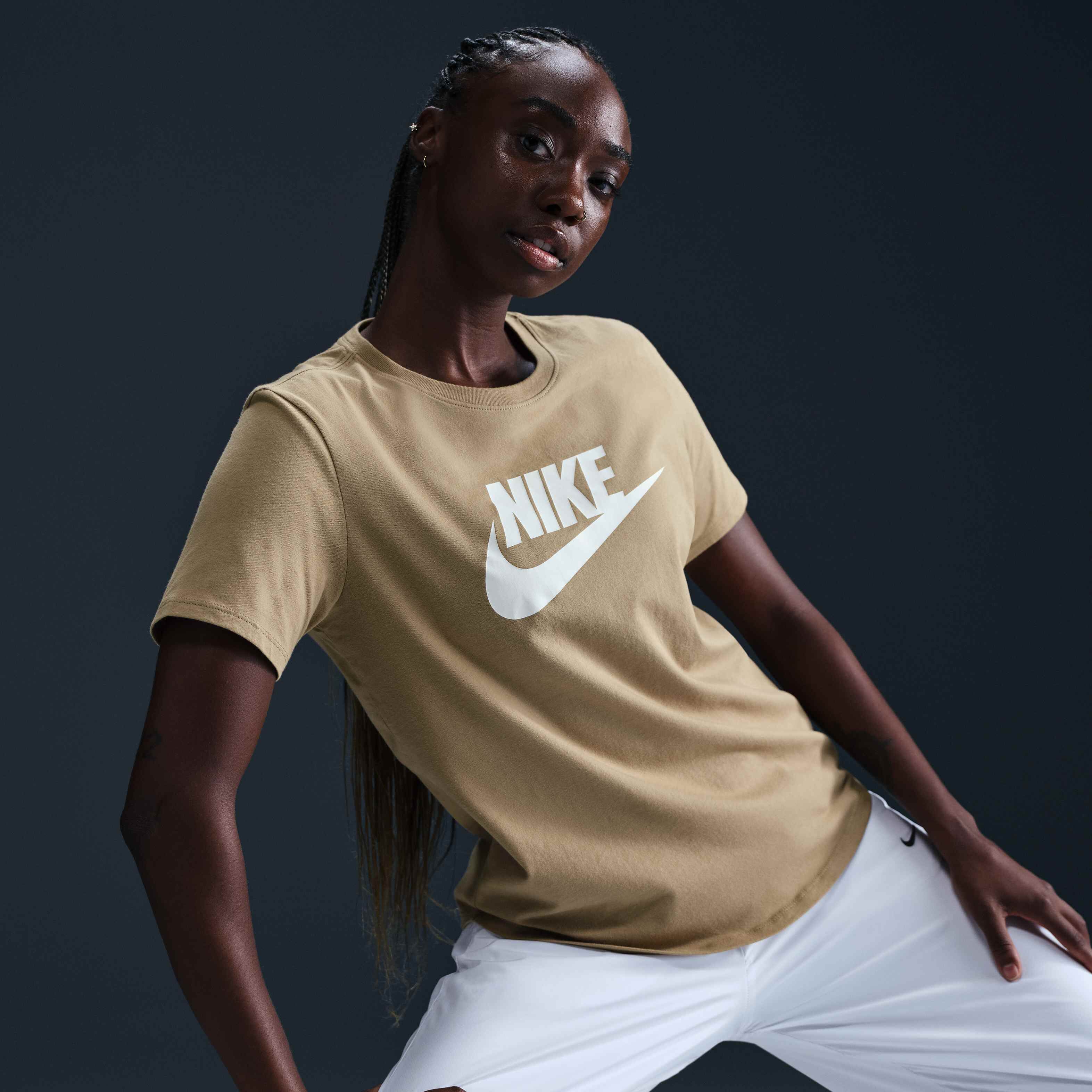 Nike Sportswear Essentials image number 2