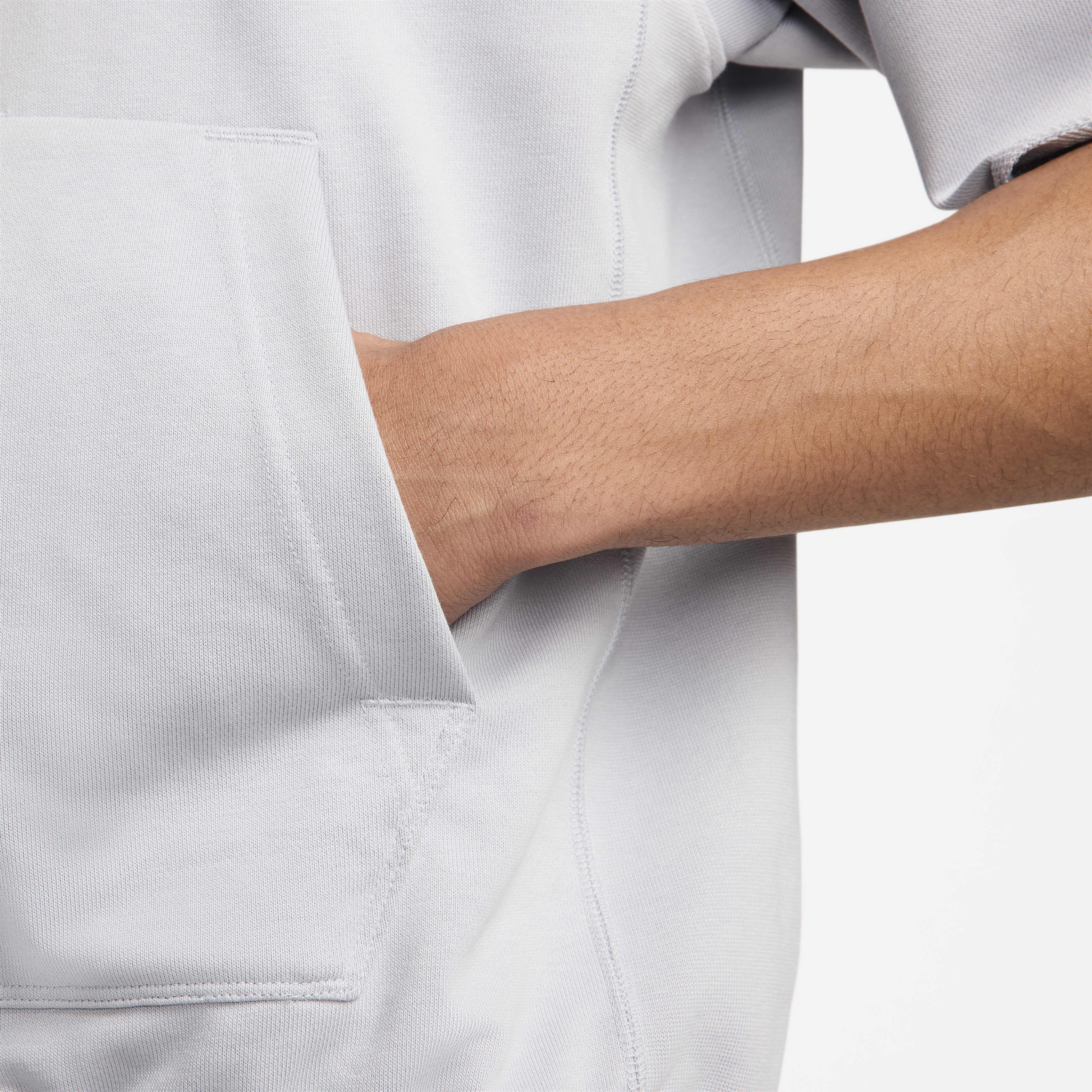 Nike Standard Issue image number 4