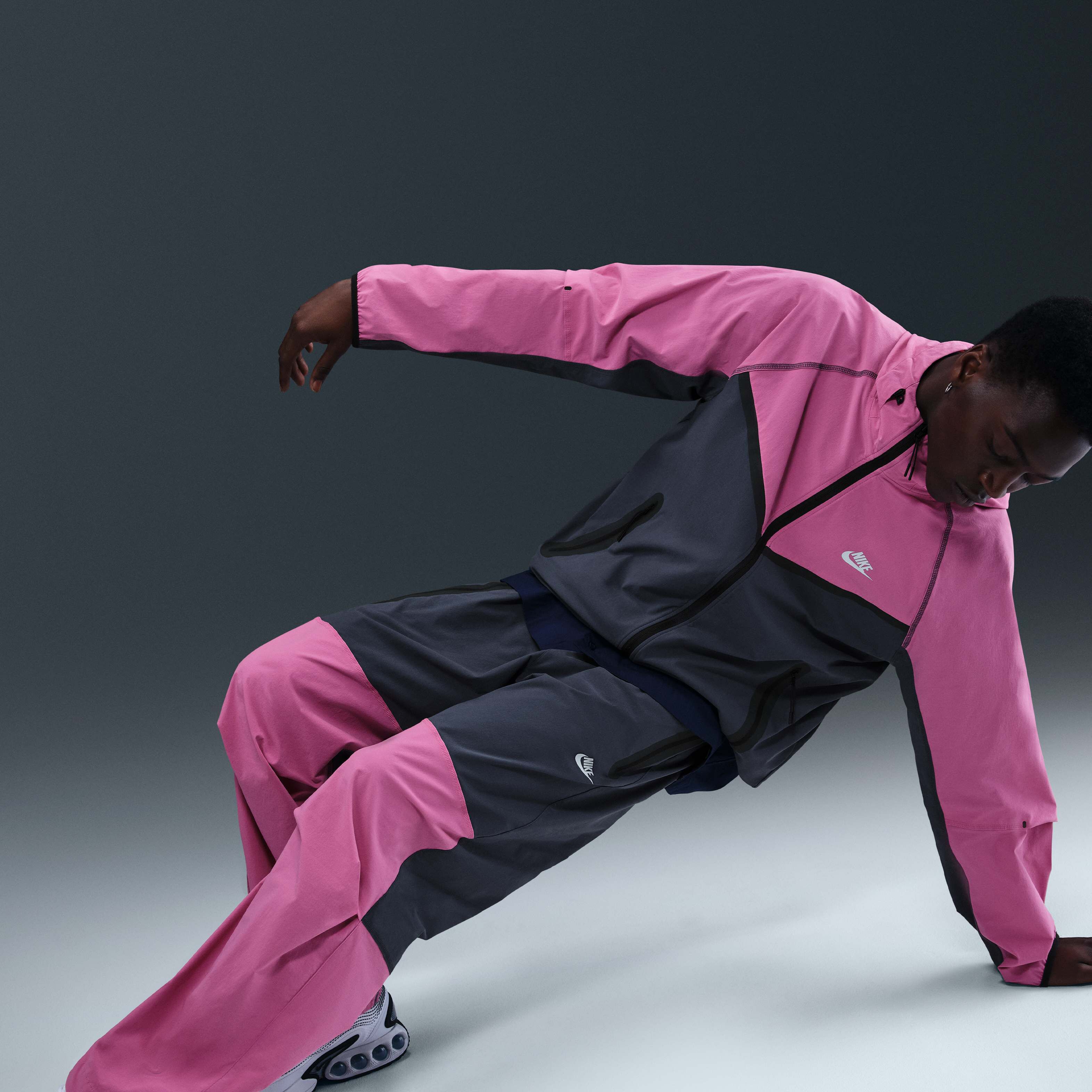 نايكي تك image number 4