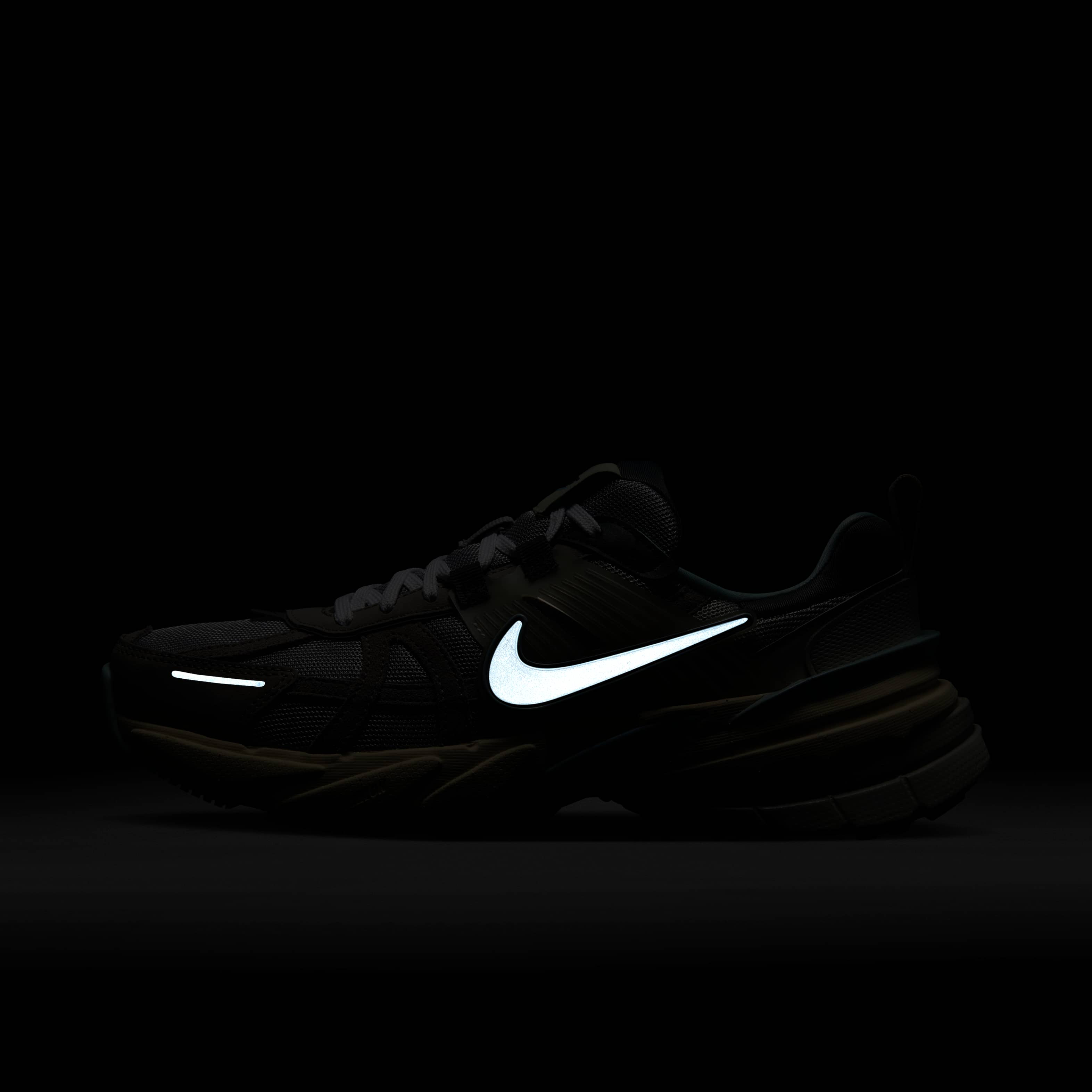 Nike V2K Run image number 10
