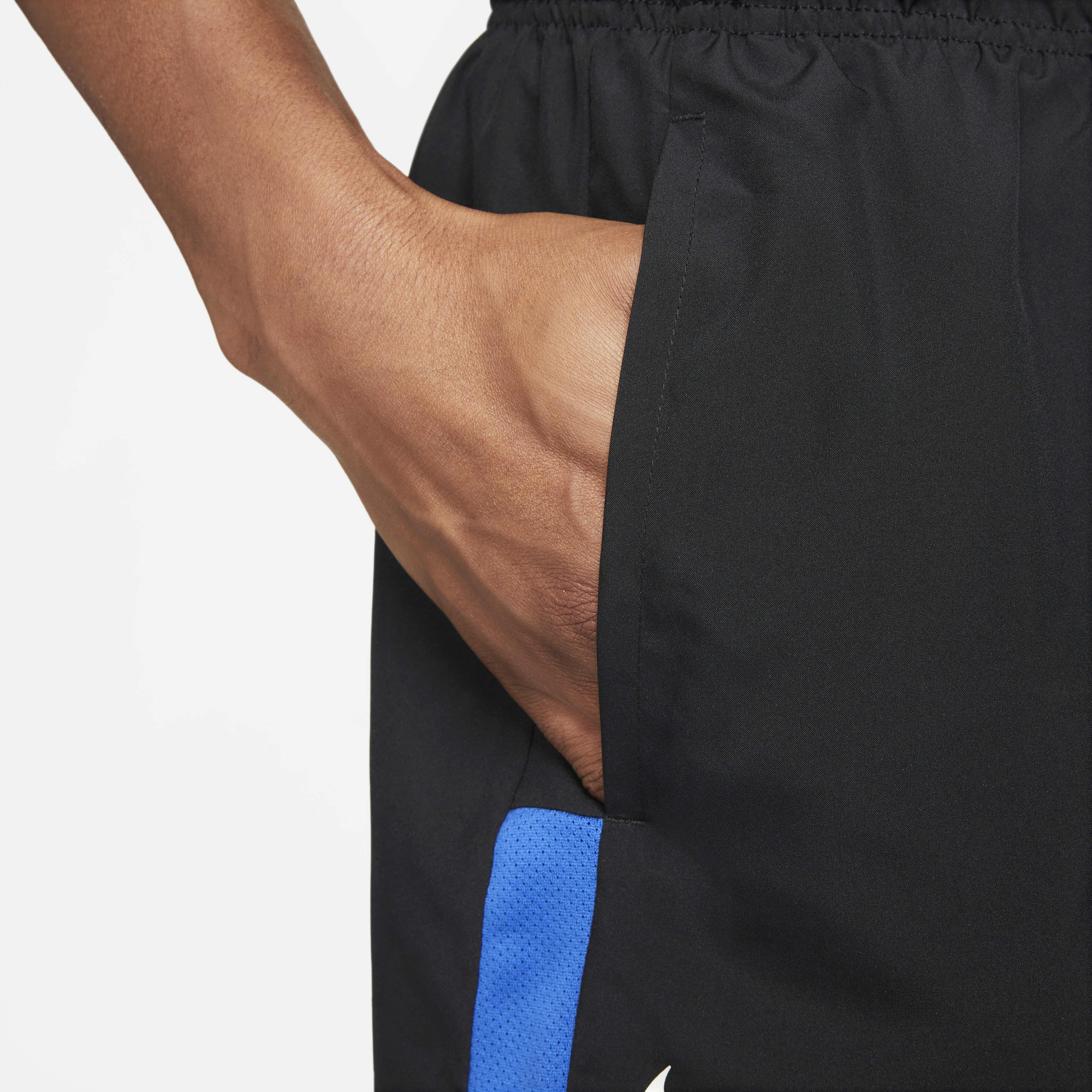 Nike Dri-FIT Challenger image number 4