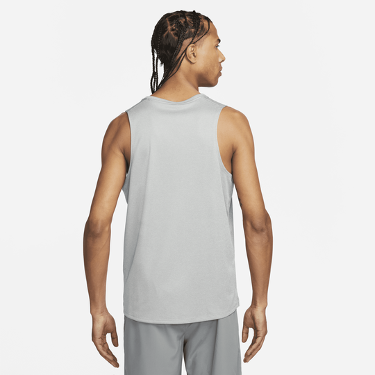 Nike medalist 2025 running tank