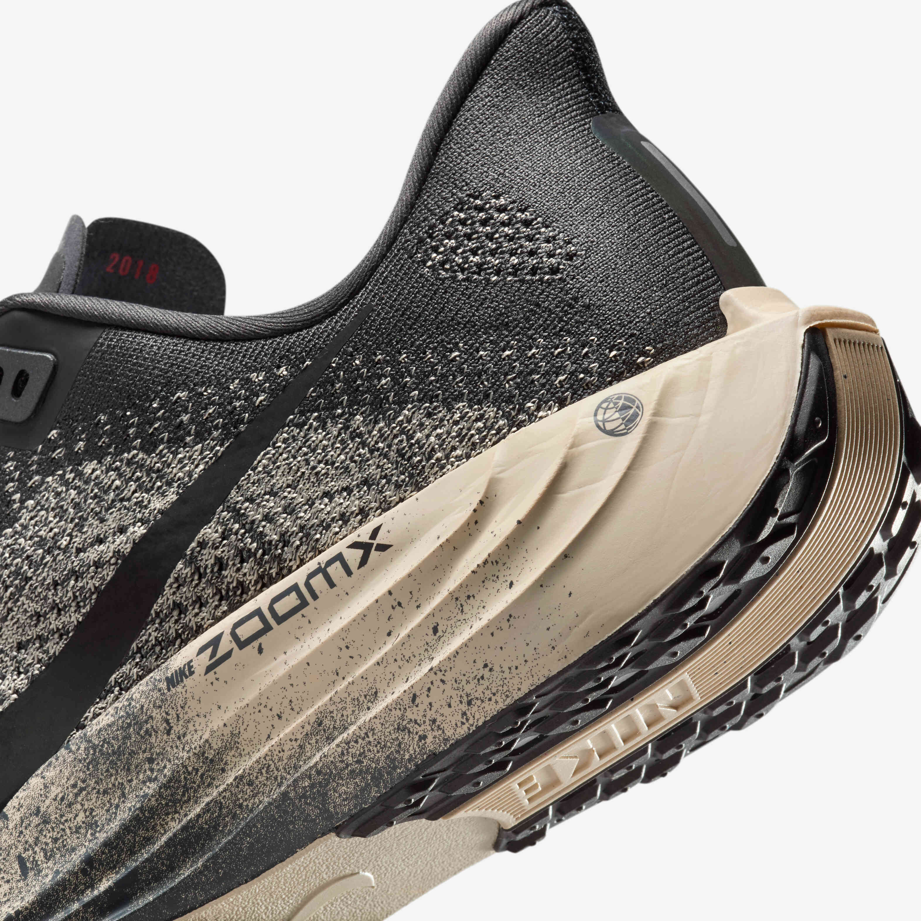 Nike Pegasus Plus image number 7