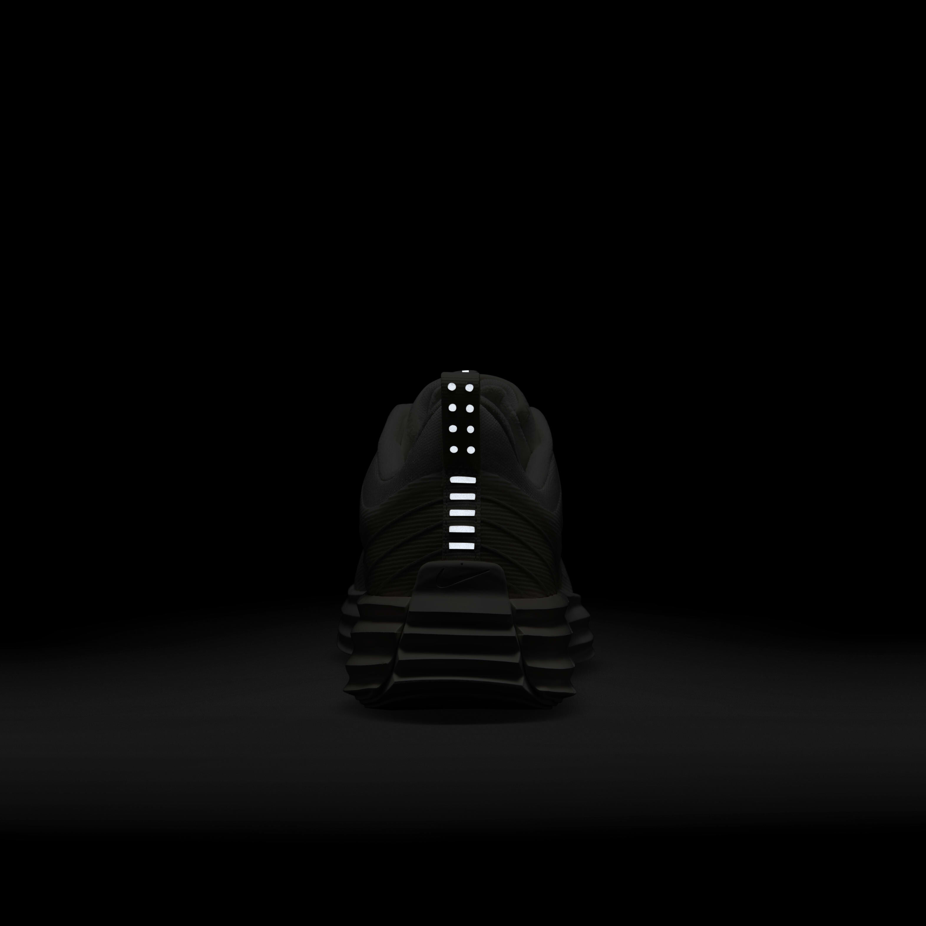 نايكي لونار روم image number 9